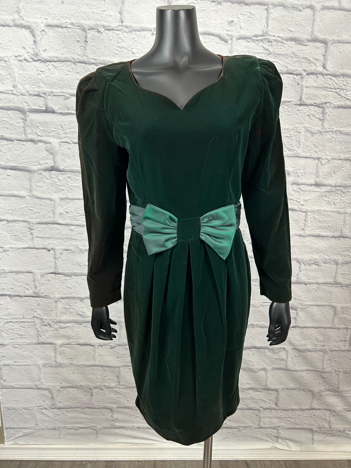 Jessica Howard Long Sleeve Sweetheart Velvet Green Women’s Size 12 Vintage 90s