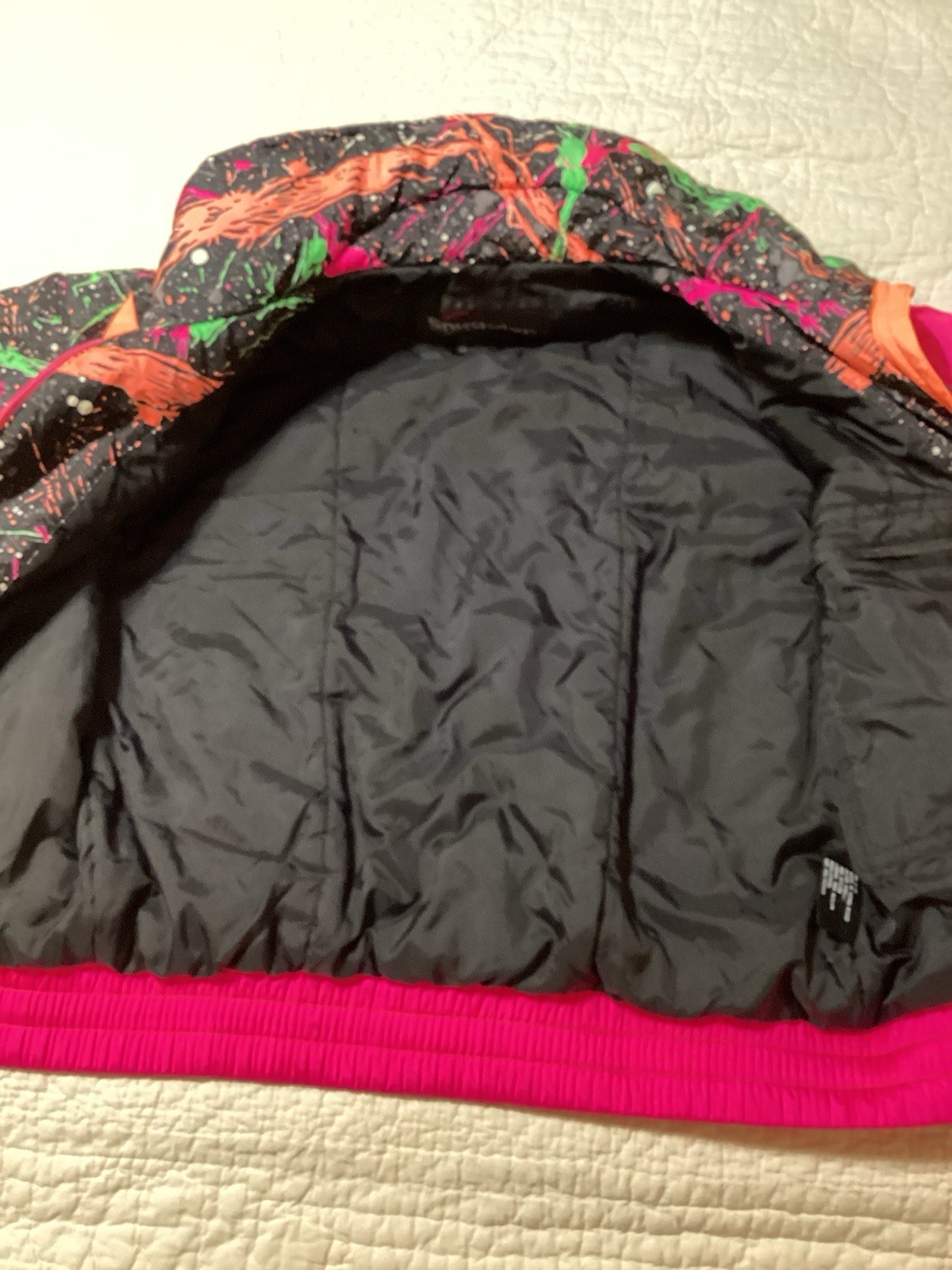 VTG Snuggler Women’s S Ski Jacket SkiWear Seattle Hot Pink Paint Print Neon