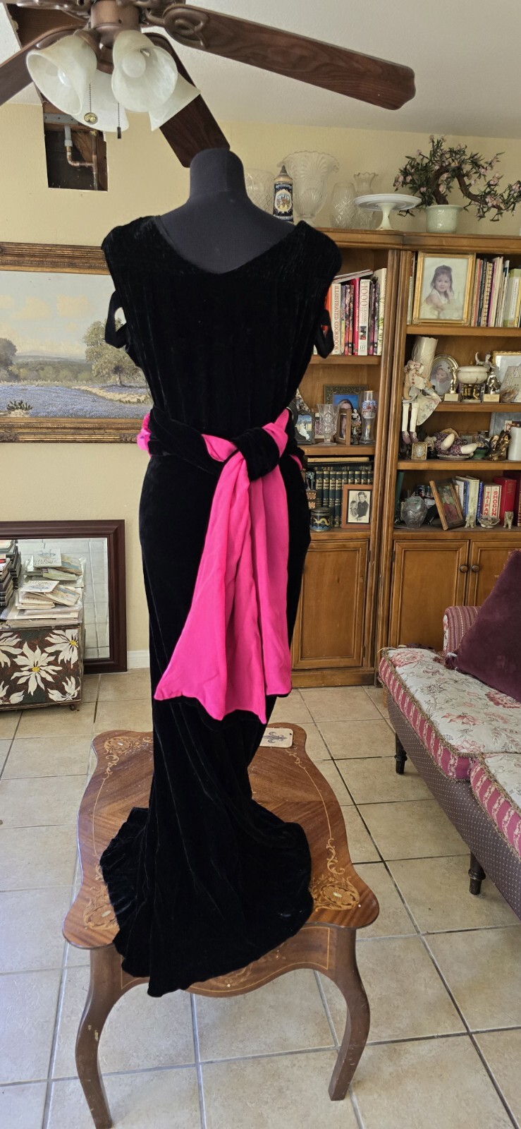 Vtg Women’s 30s Black Velvet Dress W/ Floral Appliques 1930s XS Gown