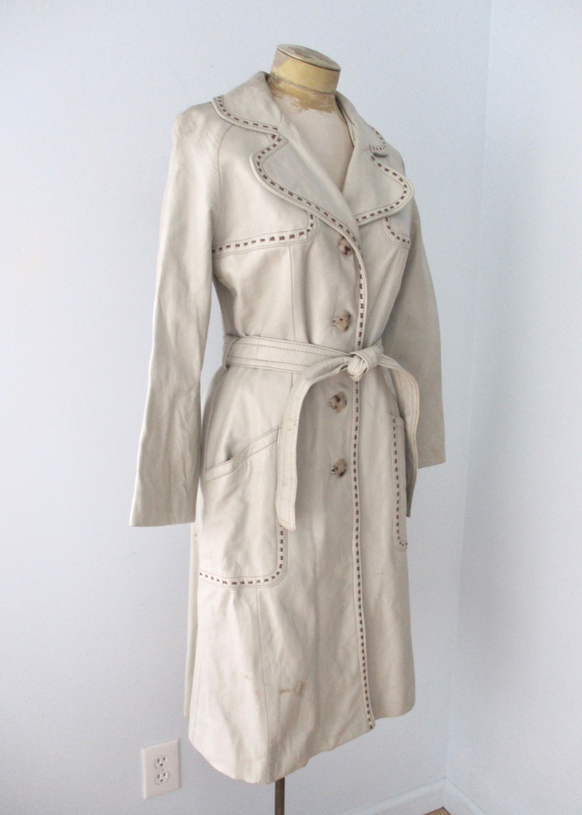 Vtg 60s gray leather trench coat brown lattice trim square buttons pockets 10