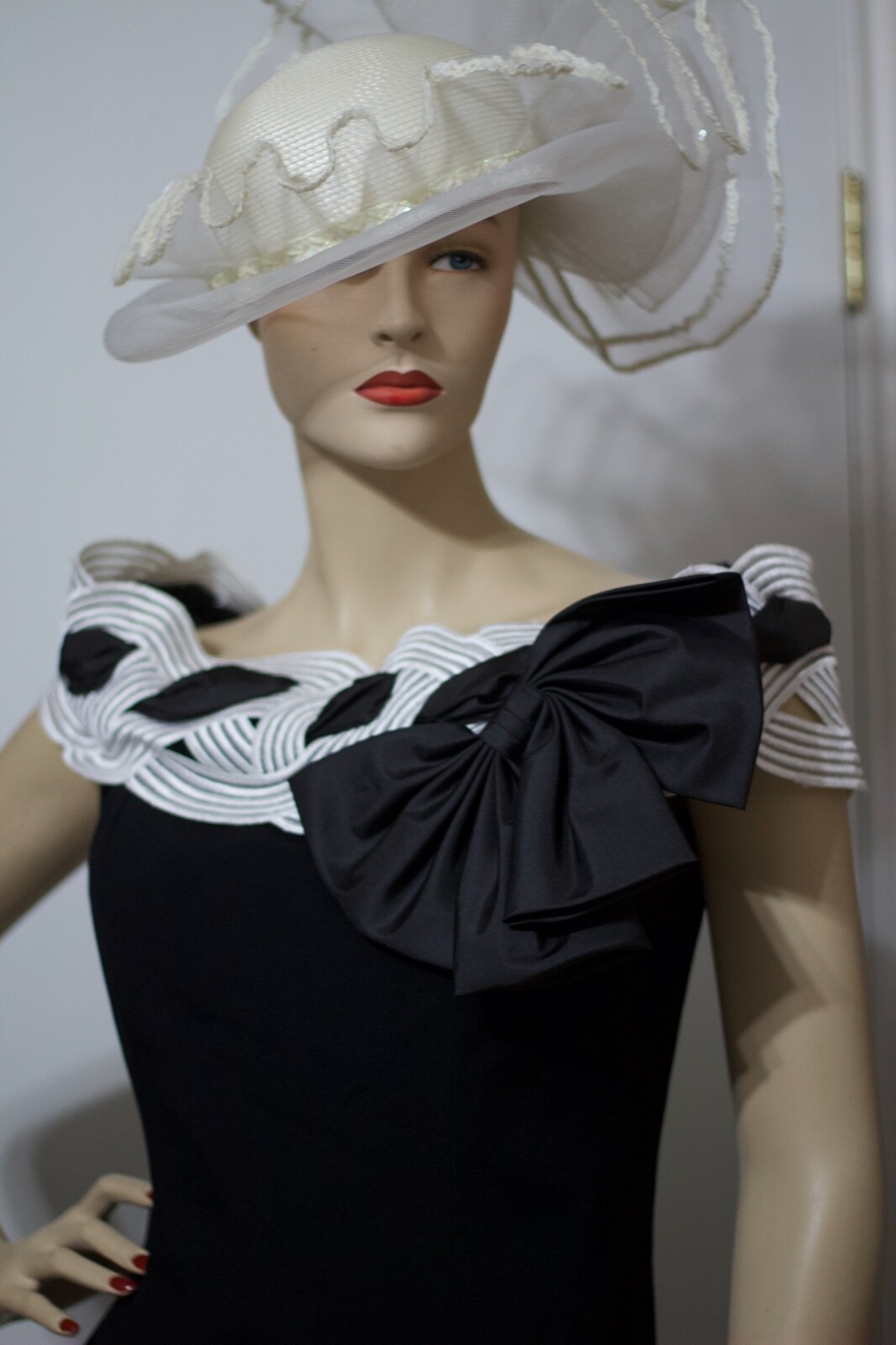 Fabulous VTG Victor Costa Black white Off The Shoulder Formal Dress Sz 8