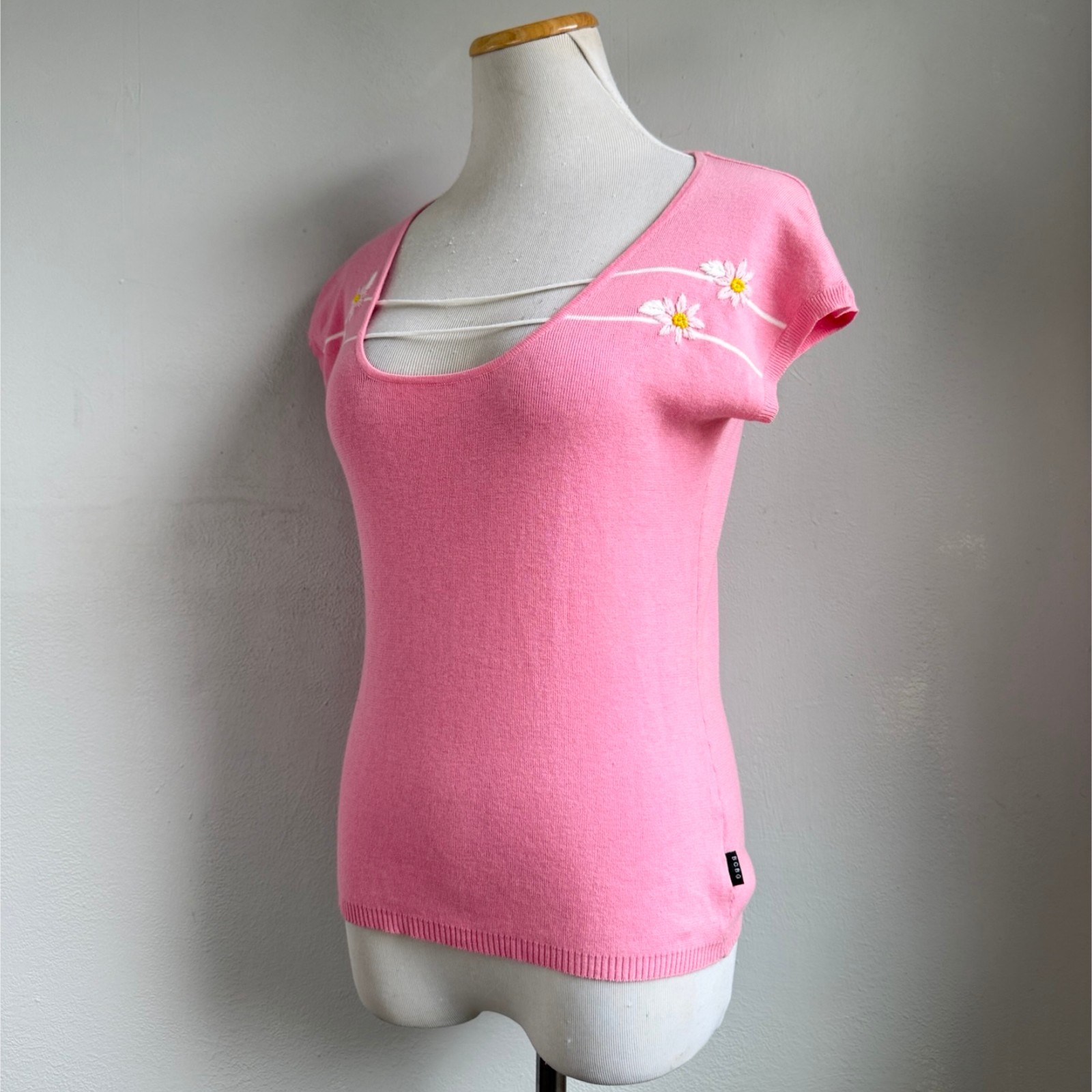 Vintage Knit Silk Beaded Floral Embroidery Top Size Small/Medium Pink Shirt 90s