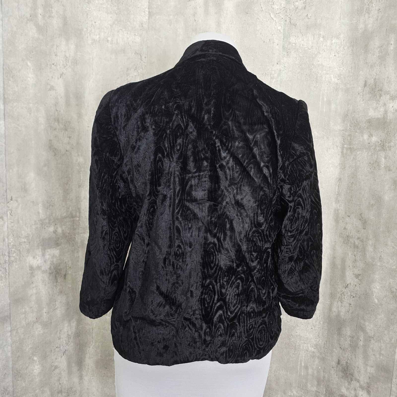 Vintage Black Embossed Velvet Jacket Womens L Gothic Witchy Evening Coat