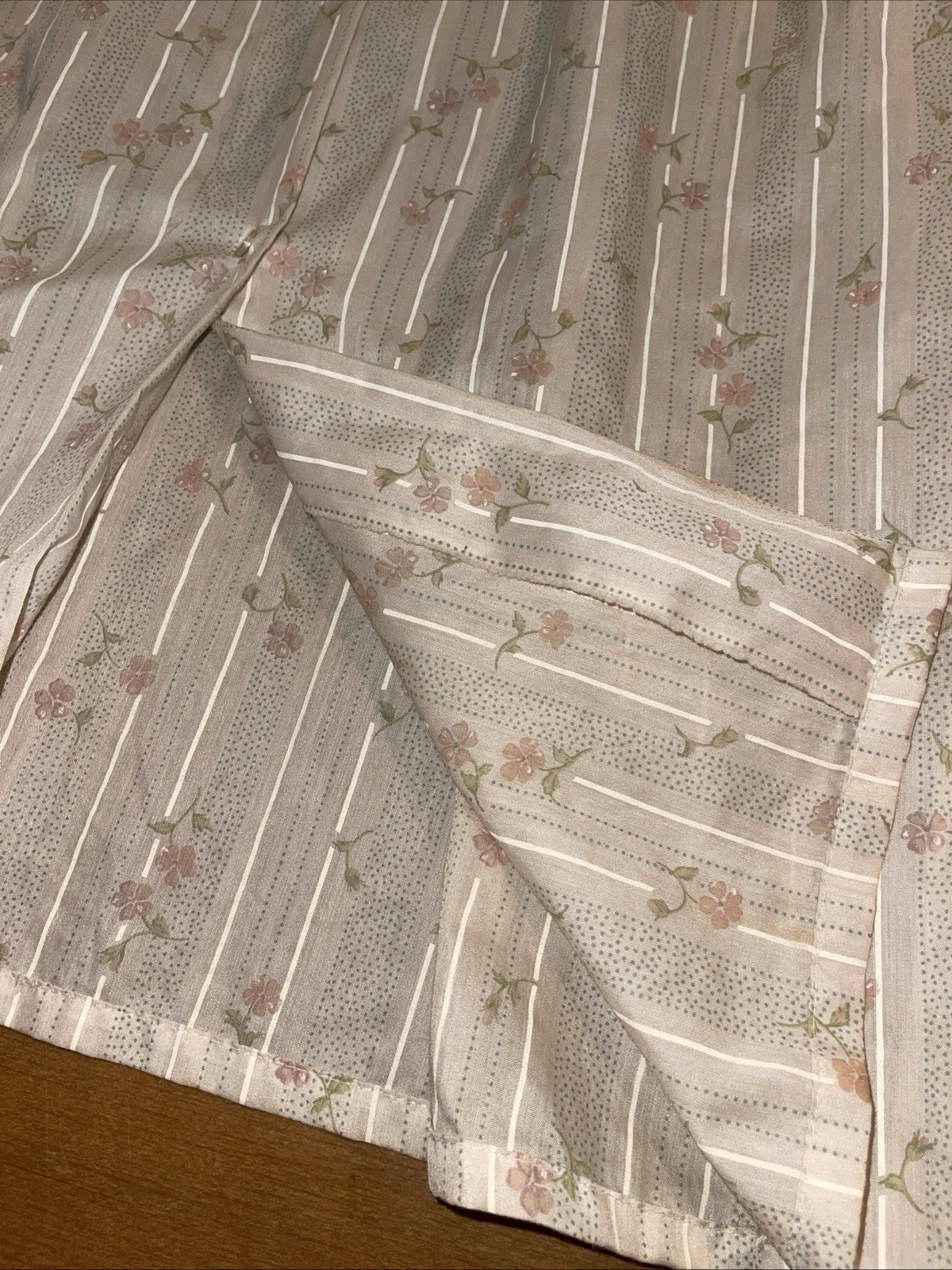 Vintage Long Nightgown Satin Granny Cottagecore Women XXL Flower Detail