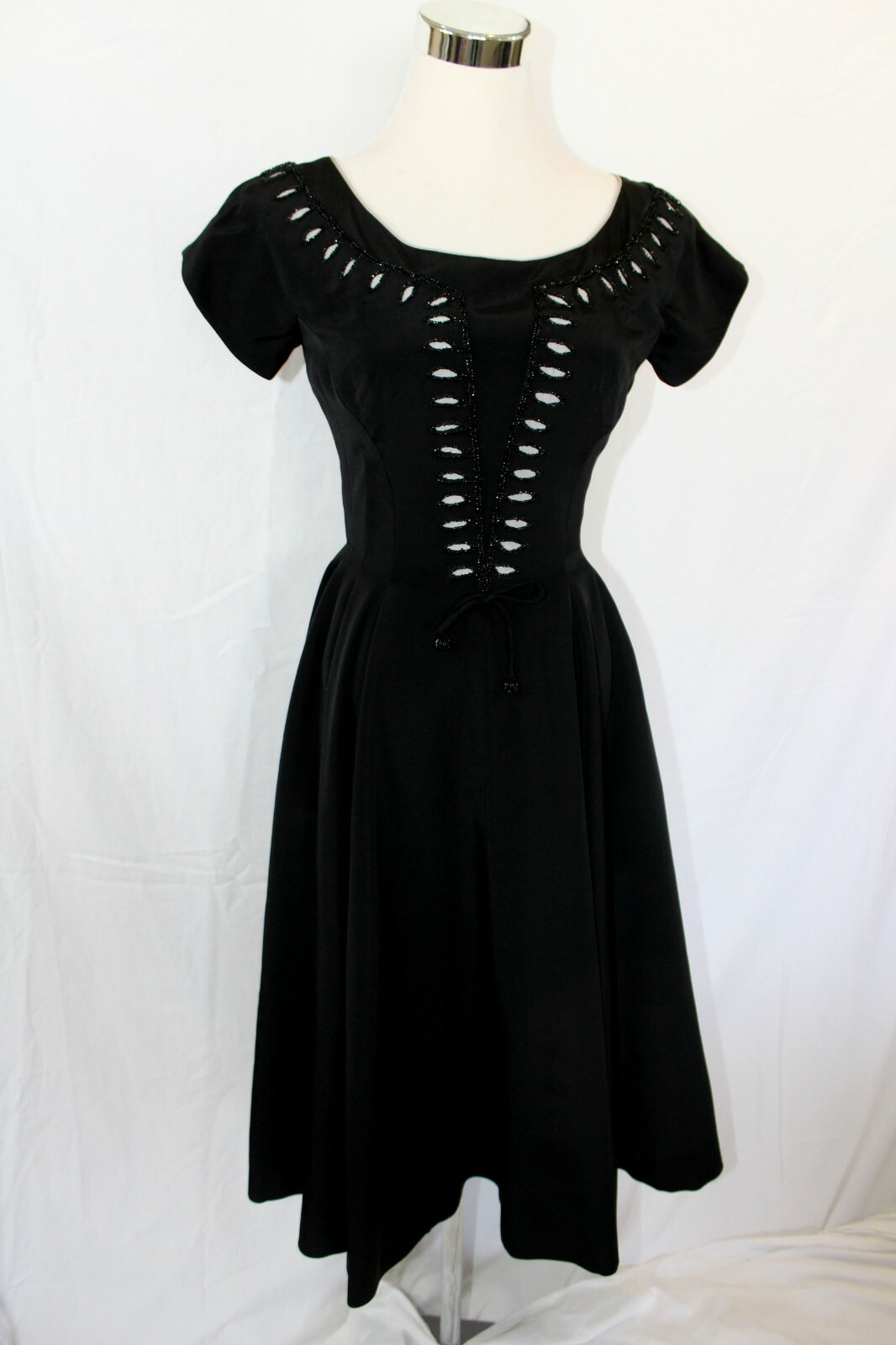 Vintage 1950 Carlye Woman’s Black Fitted Full Circle Dress Embellished Bodice Sm