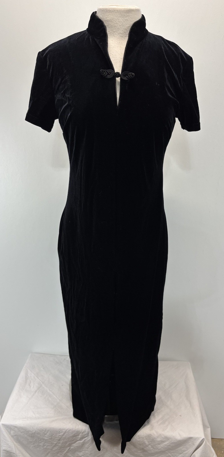 Vtg Dressing Clio Velvet Velour Midi Dress Sz Medium Black Asian Goth Witchy USA