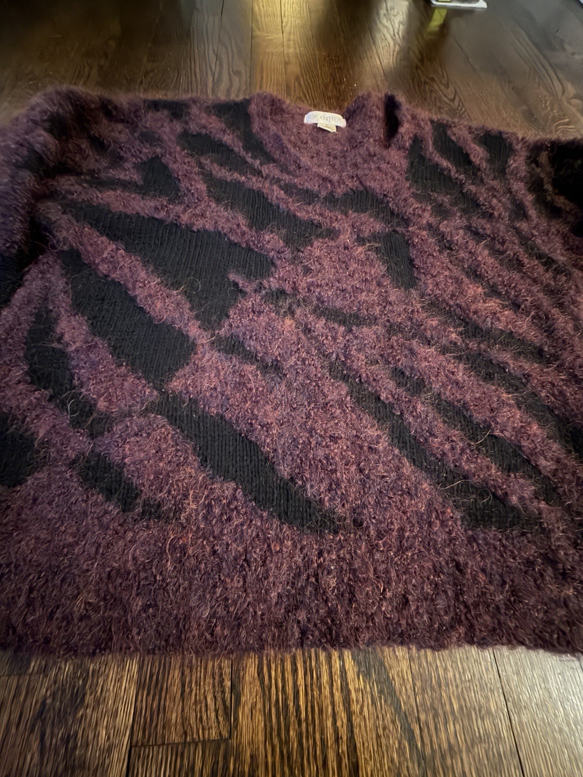 Vintage Sweater 52% MOHAIR,42% WOOL Black& Plum Reto,80’s Zebra Print,breathable