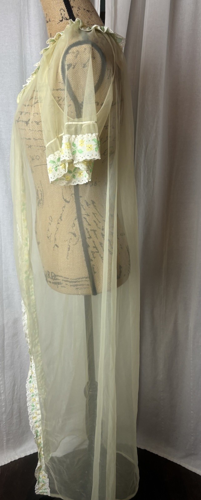Vintage Mistra Nylon Peignor Robe Yellow Medium Green Floral Lace Tie Front