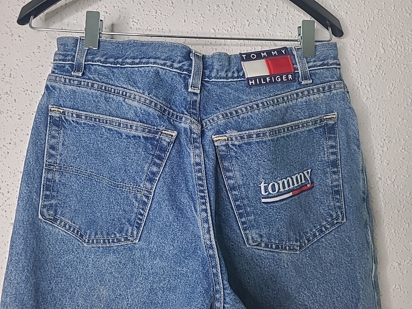 Tommy Hilfiger Vintage Y2K 1999 Relaxed Jeans Women’s 9 / 32 Inseam Made In USA