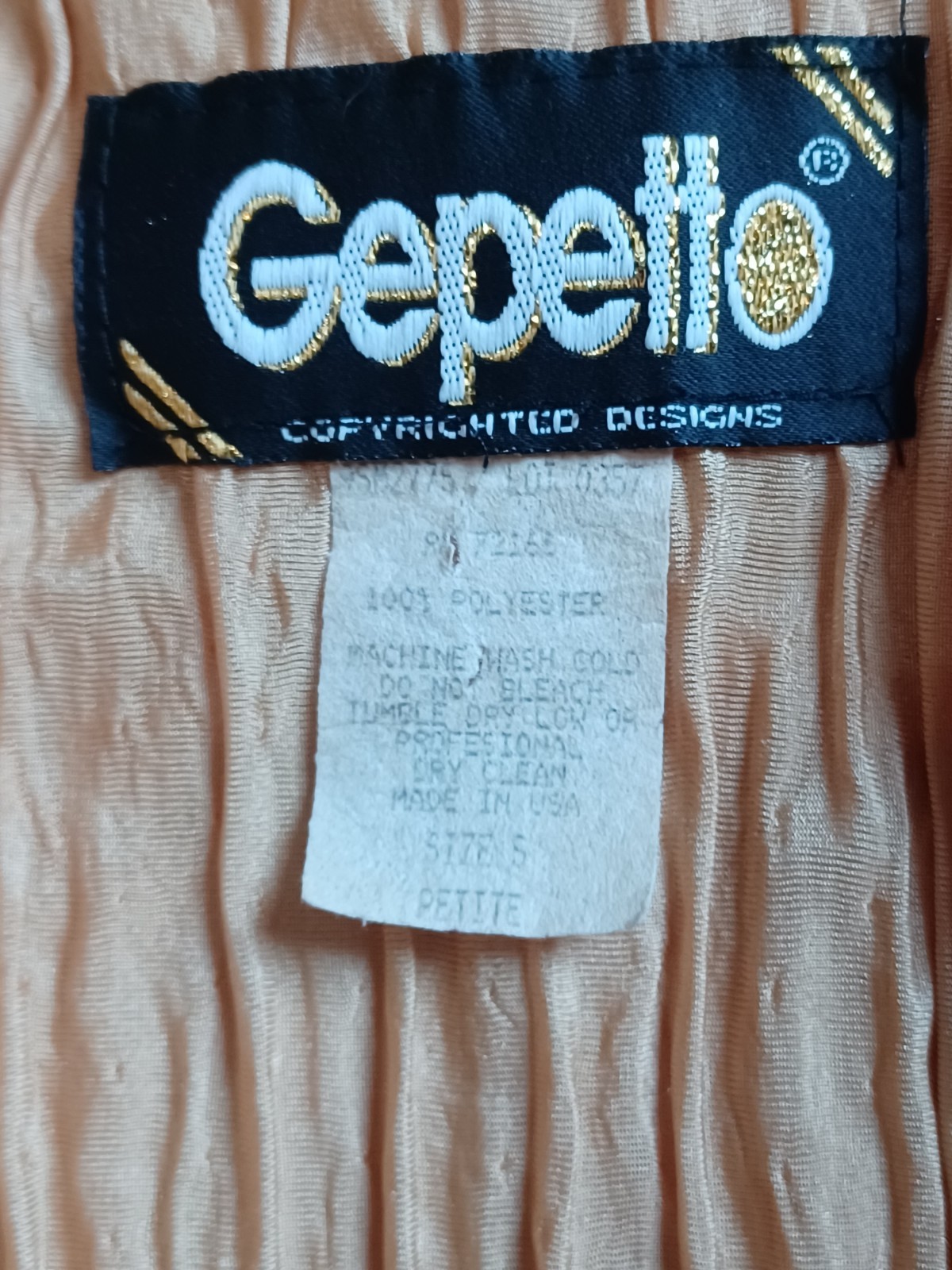 Vintage 1980s Gepetto Gold-Stud Peach Crinkle Retro-Glam House-Coded Lounge Suit