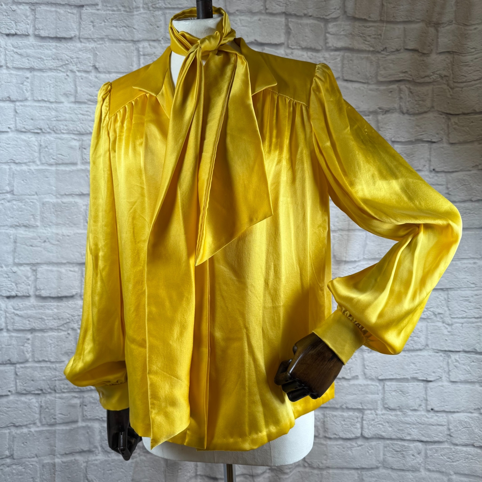 VTG Roberto Avolio Yellow Silk Women’s Blouse And Scarf Made In Italy Sz 42 US 6