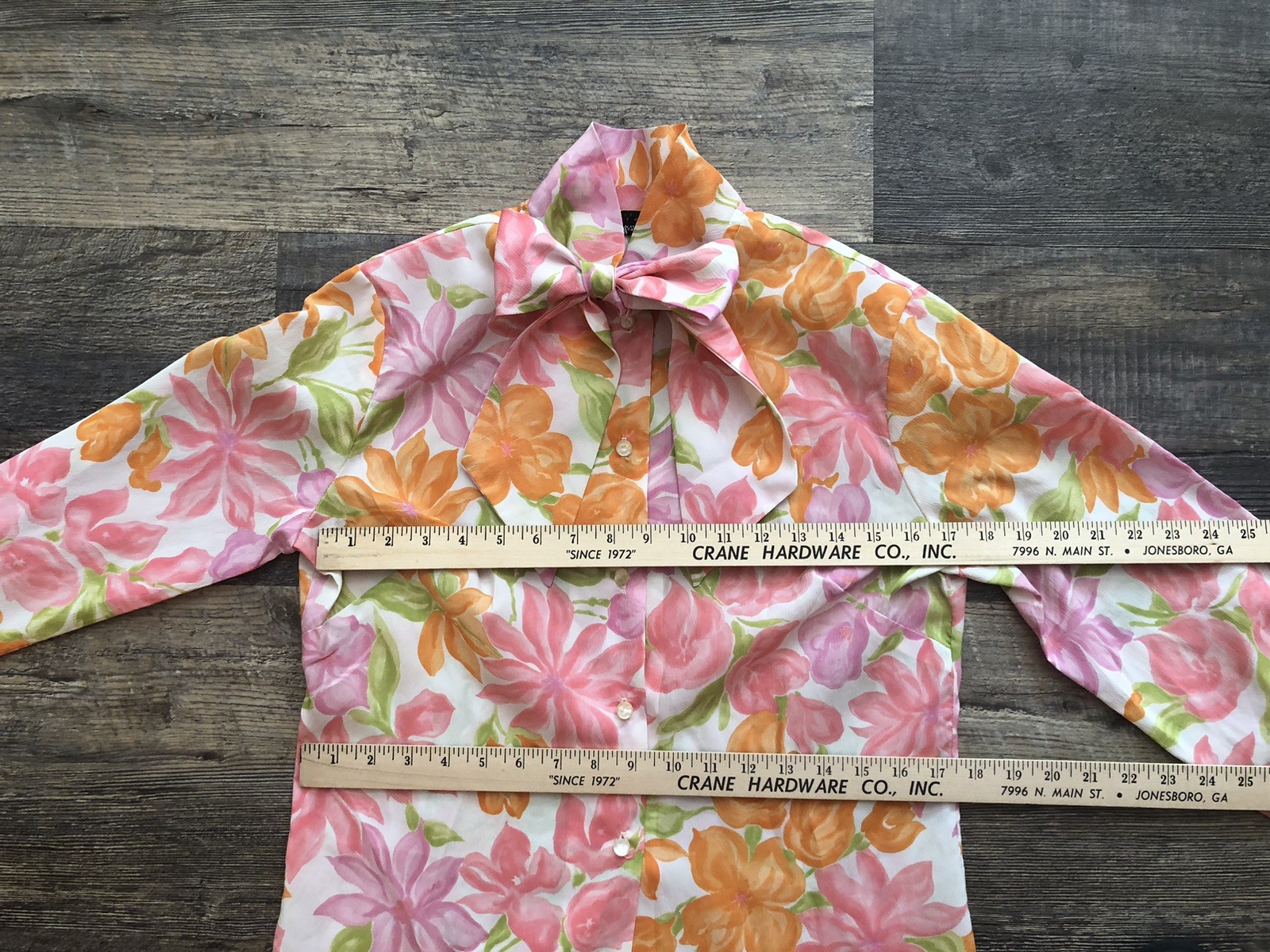 Vintage 70’s Glenbrooke Mod/GoGo Pink/Orange Flower Power Bow Blouse ~Medium