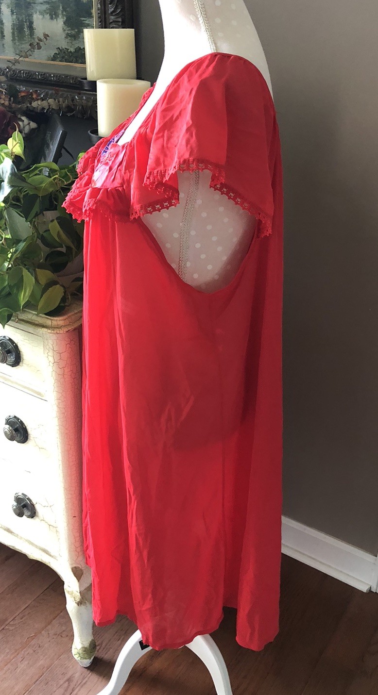 Vtg. 80’s KELLY REED Red Embroidered SS Silky Night Gown Plus Size 26W Or 4X