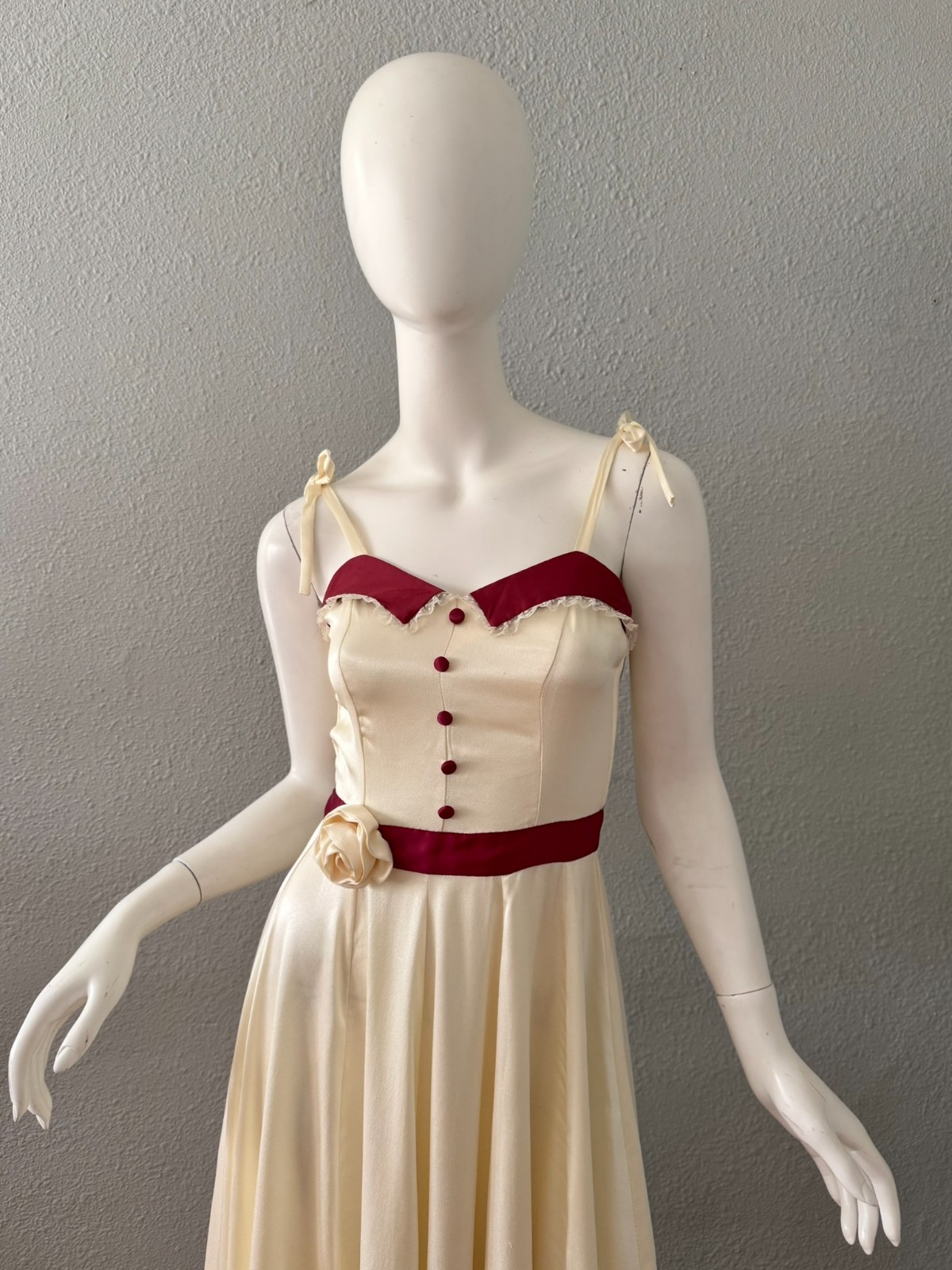 Vintage 40s Satin Ivory Full Sweep Formal Wedding Gown Dress XXS