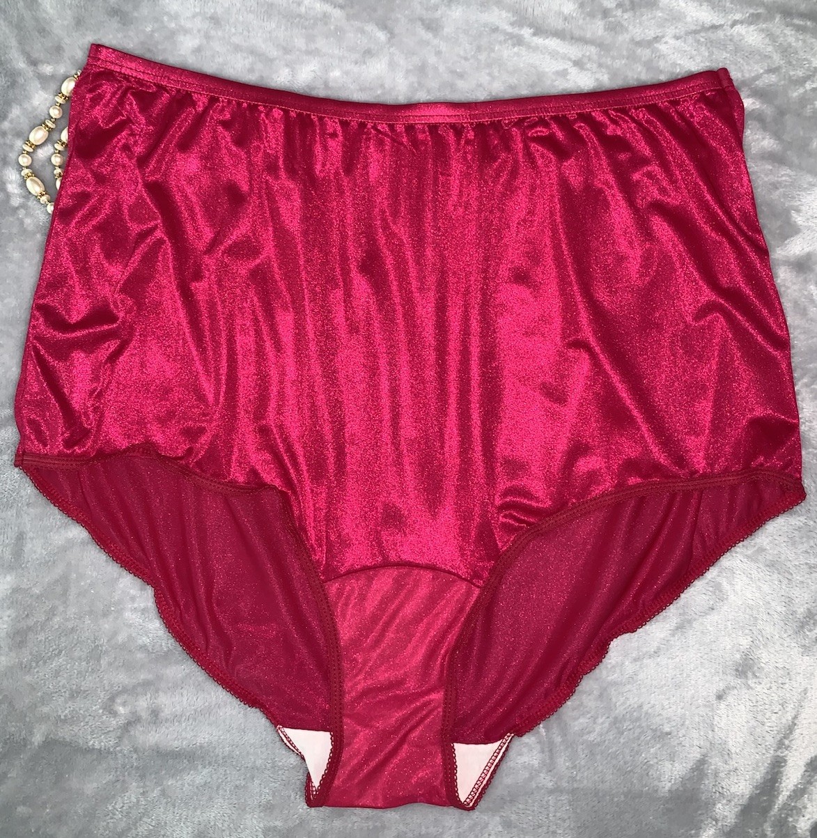 Vintage Vanity Fair Panties Size 10 / 50 100% SHEER Nylon Raspberry Pink 15-812