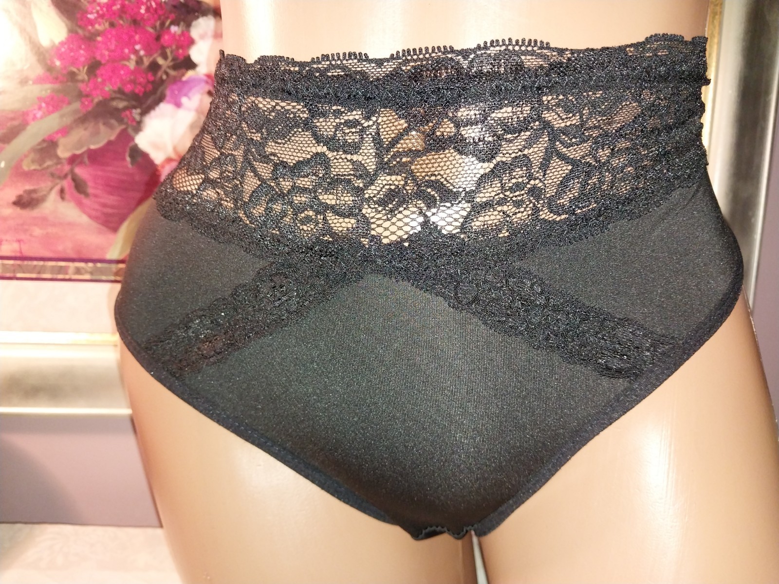 VTG SILKY NYLON LACE WAIST INSERT BIKINI PANTIES NEW