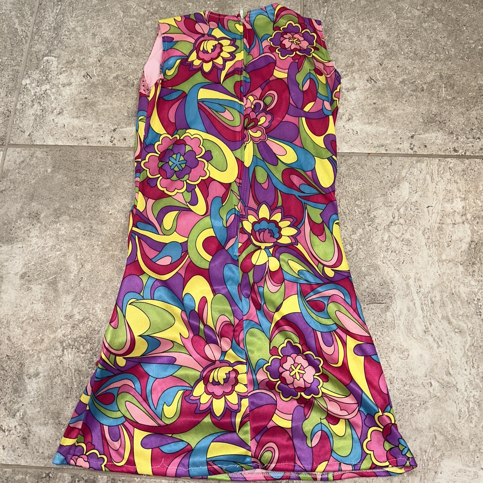 1960’s Style Dress and Jewelry Halloween Preteen Costume
