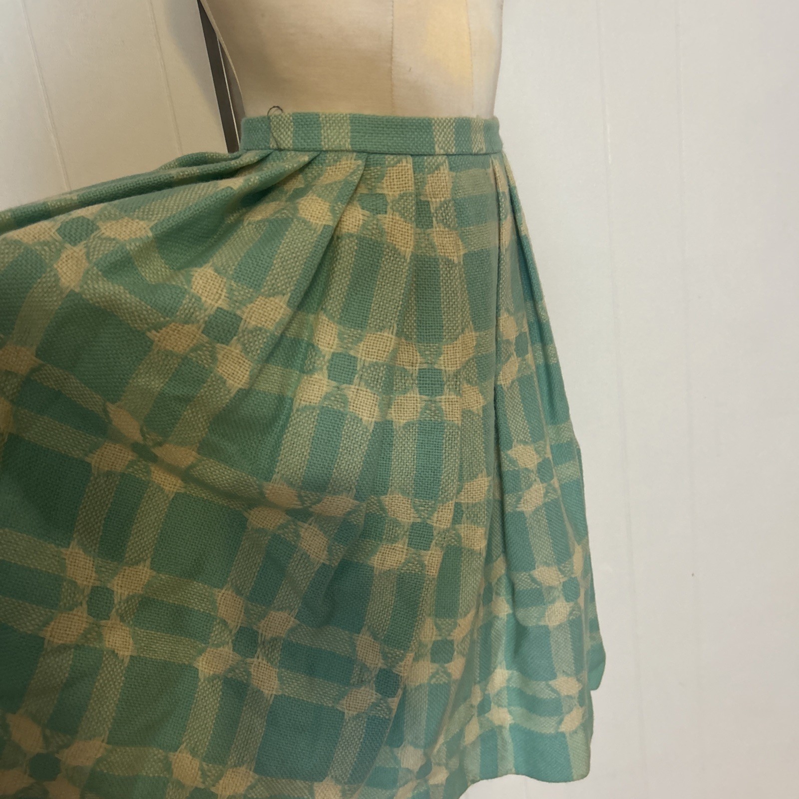Vintage Bobbie Brooks 50s 60s Knit Pleated Plaid Mint Ivory Knee Flare Skirt S