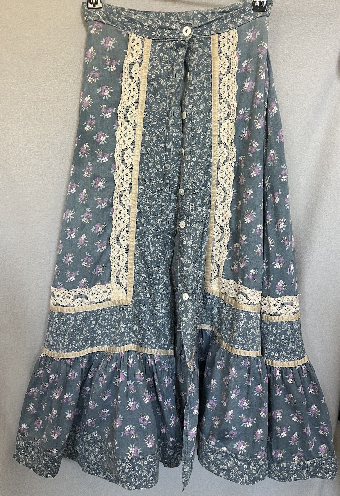 Jessica’s Gunnies VTG prairie skirt floral lace button Hippie boho Coachella XS