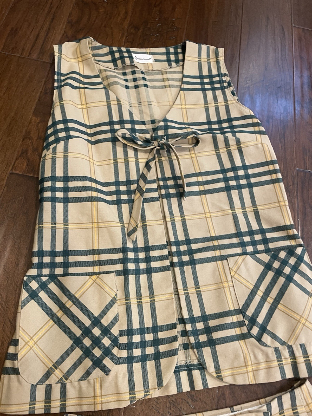 Vintage Queen Casuals Tan And Green Plaid Skirt And Vest Small-Medium