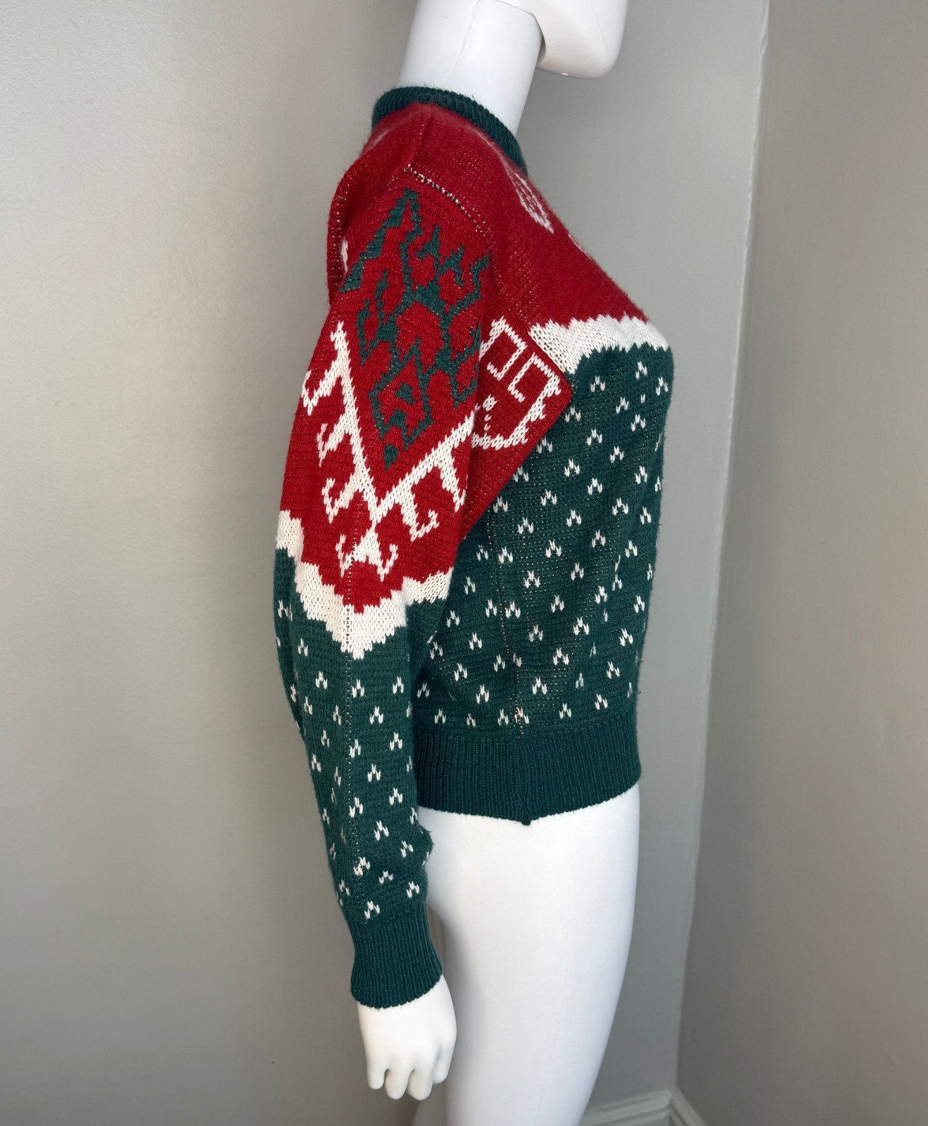 Vintage 1980s Red and Green Sweater, Country Suburbans Size Medium, 40s Style Ch