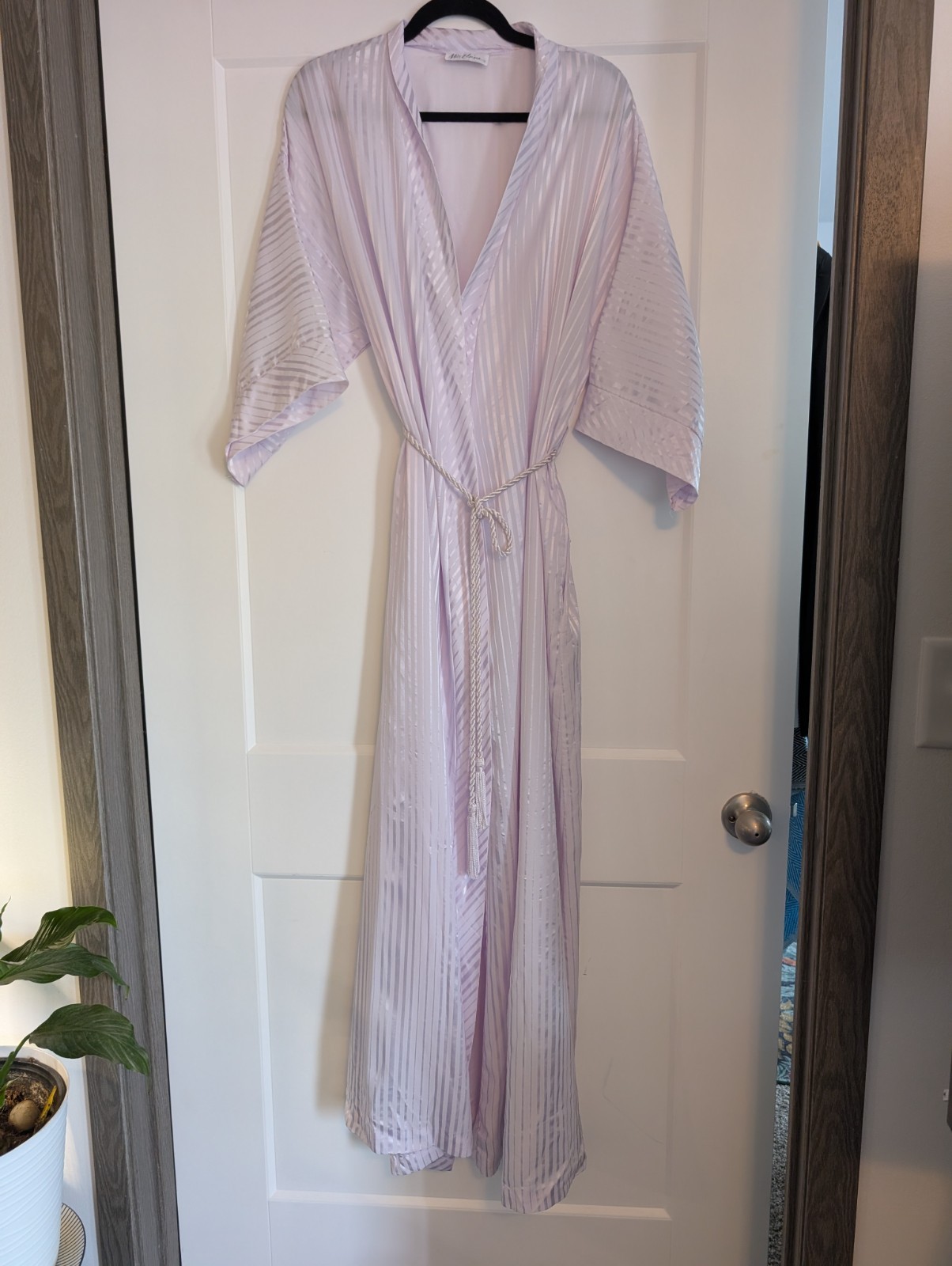 Miss Elaine Vintage Wrap Nylon Robe With Glam Hollywood Tassel Ties Lavender