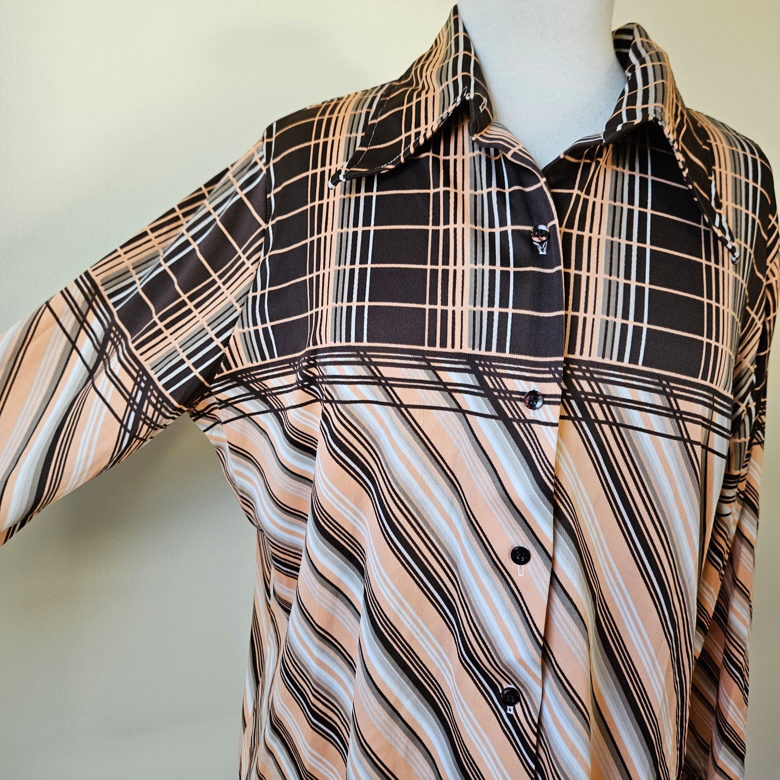Vintage 70s Brown Peach Gray Stripe Plaid Polyester Disco Dagger Collar Shirt L