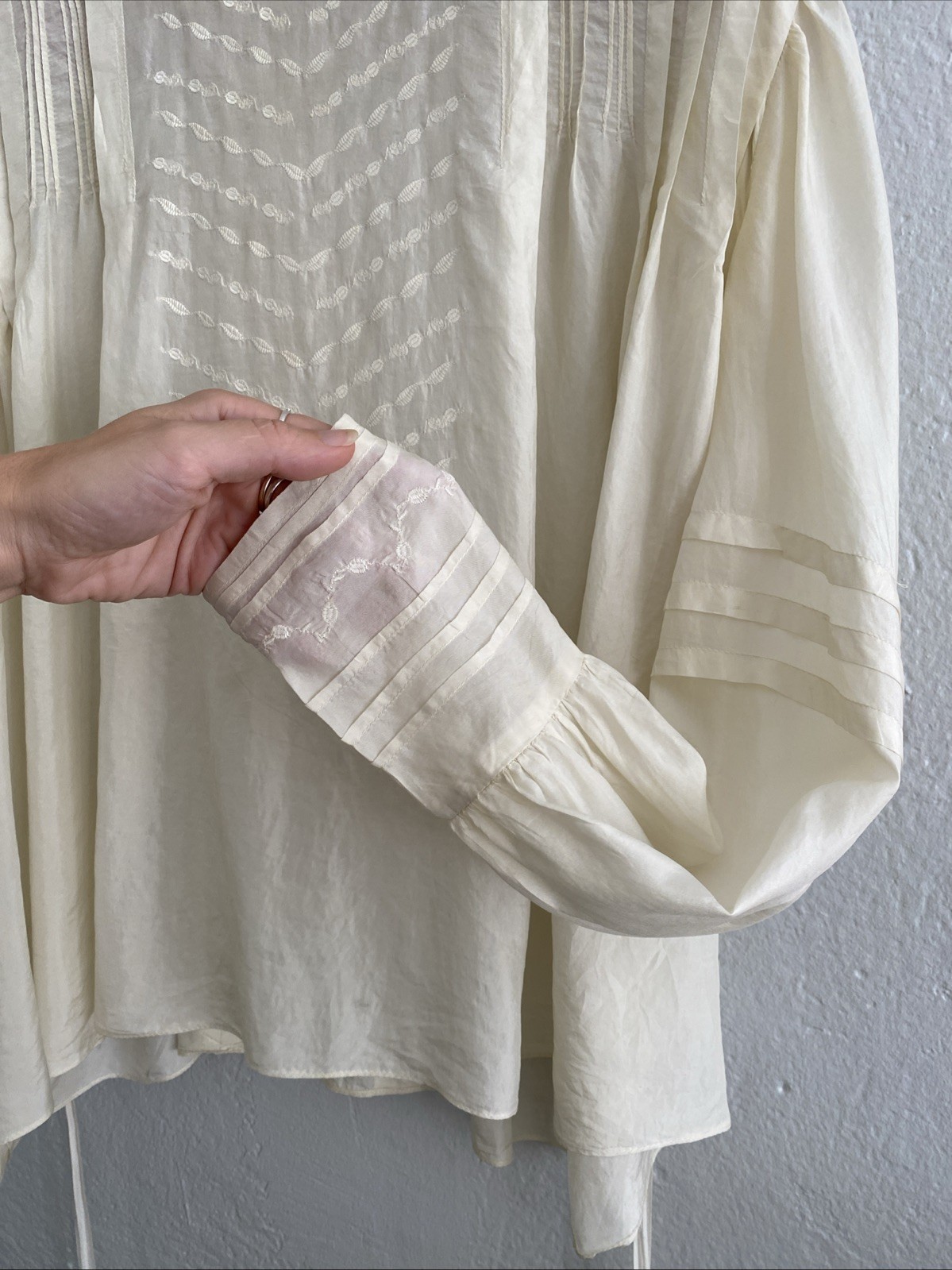 Antique Vintage White Silk Baloon Sleeve Pleated Blouse Floral Embroidery Sz XXL