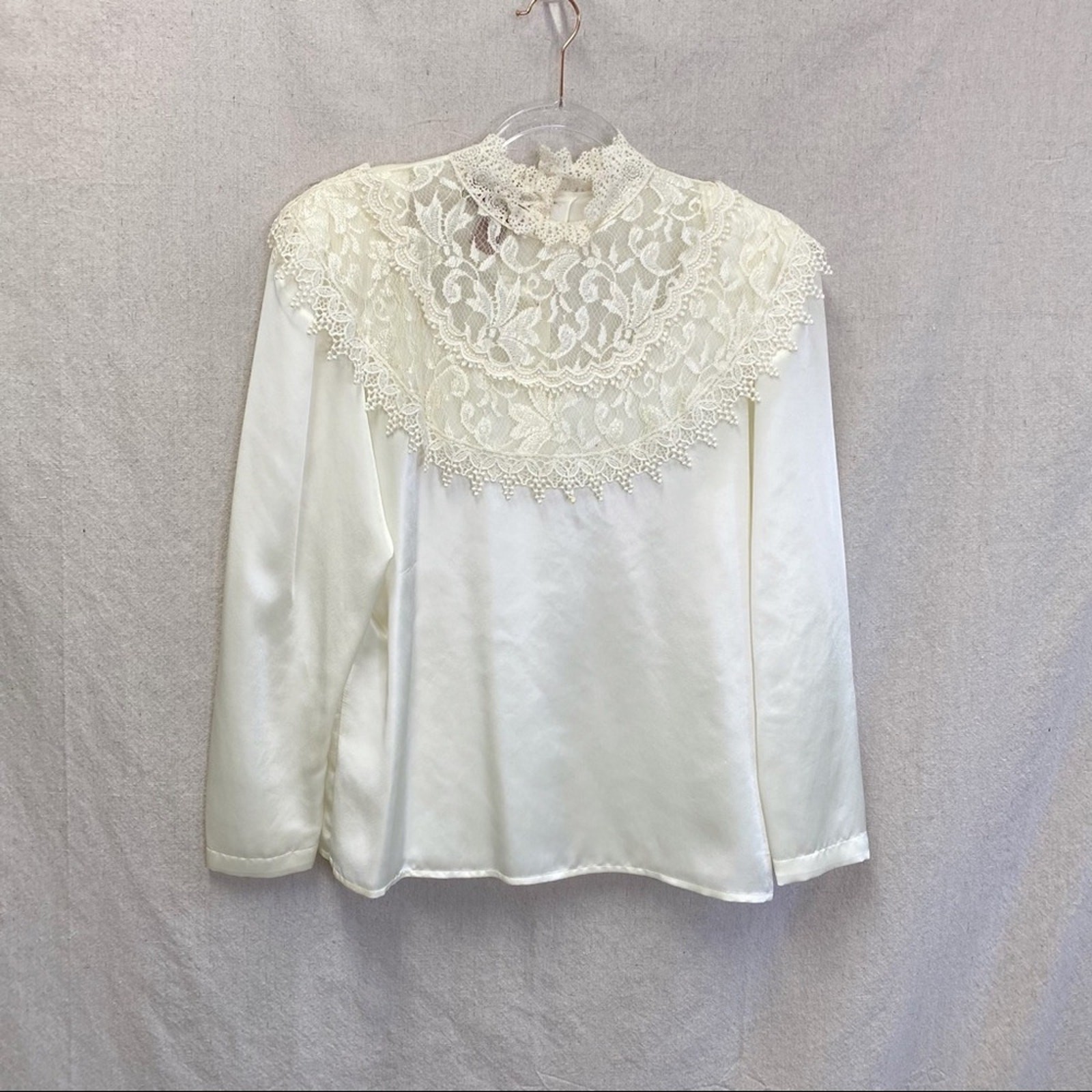 Vintage 90’s Worthington ivory/off white blouse/pencil skirt set Size 12