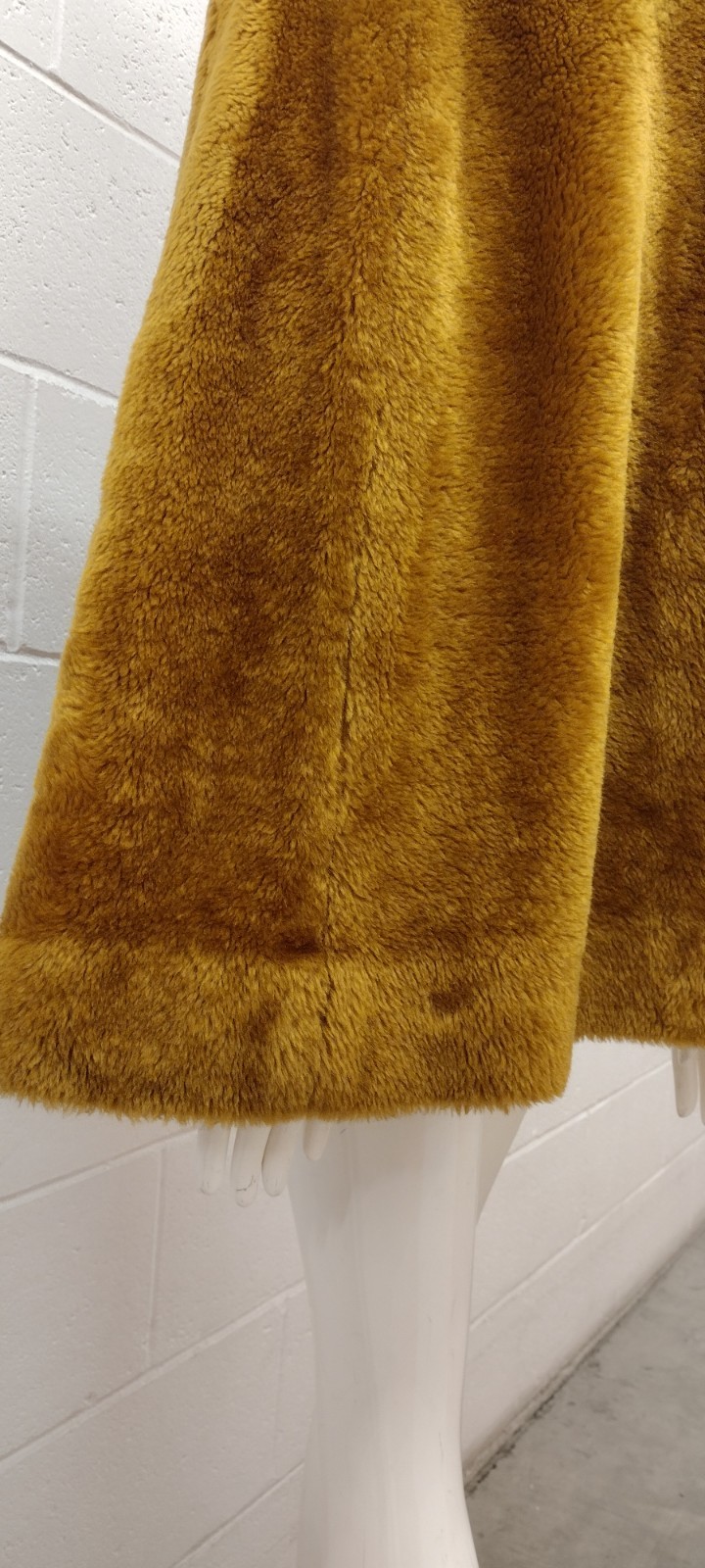70s Faux Fur Cape Bohemian Look Mustard Bronze Color ASIAN FROG BUTTONS Size S