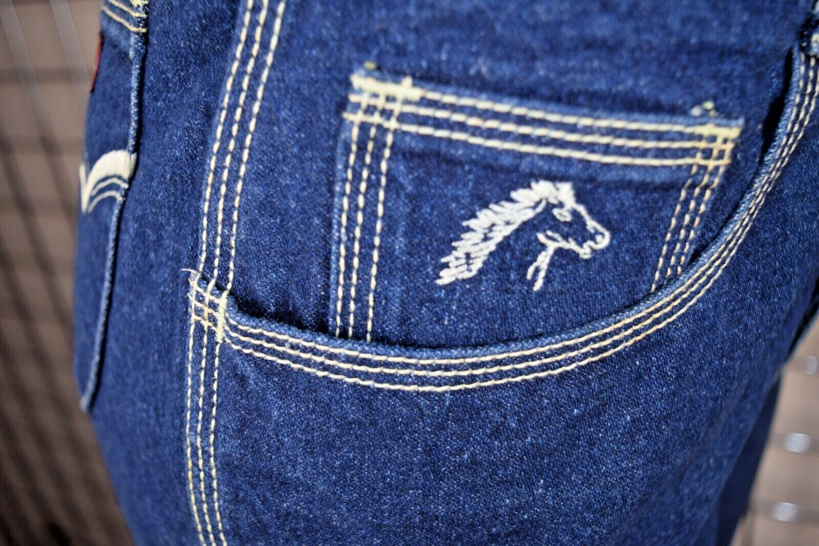 Vintage Jeans Jordache Horsehead Size 32 80s Blue Yellow Stitch High Waist
