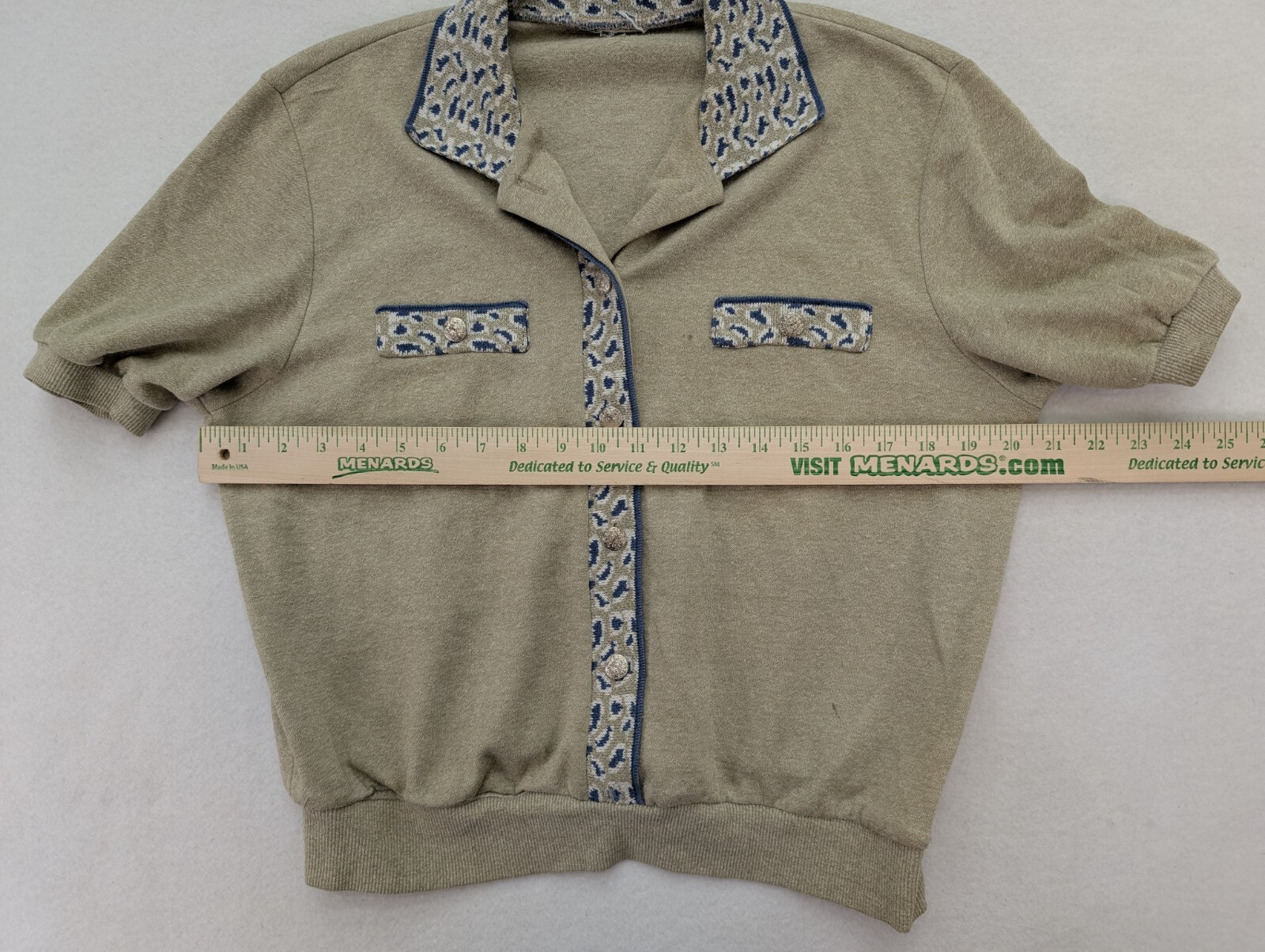 Vintage Women’s Top Beige Short Sleeve Size M/L Collared Polo Stretch Knit