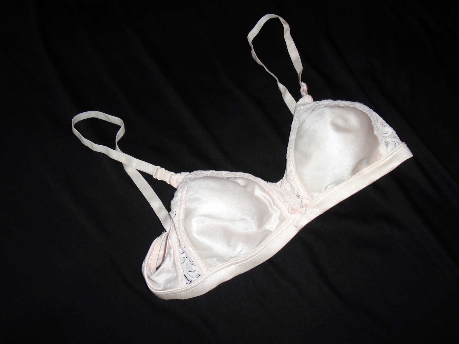 32B Shiny Peach Wireless Vintage WARNER’S Body Icing Bra #1205 32B