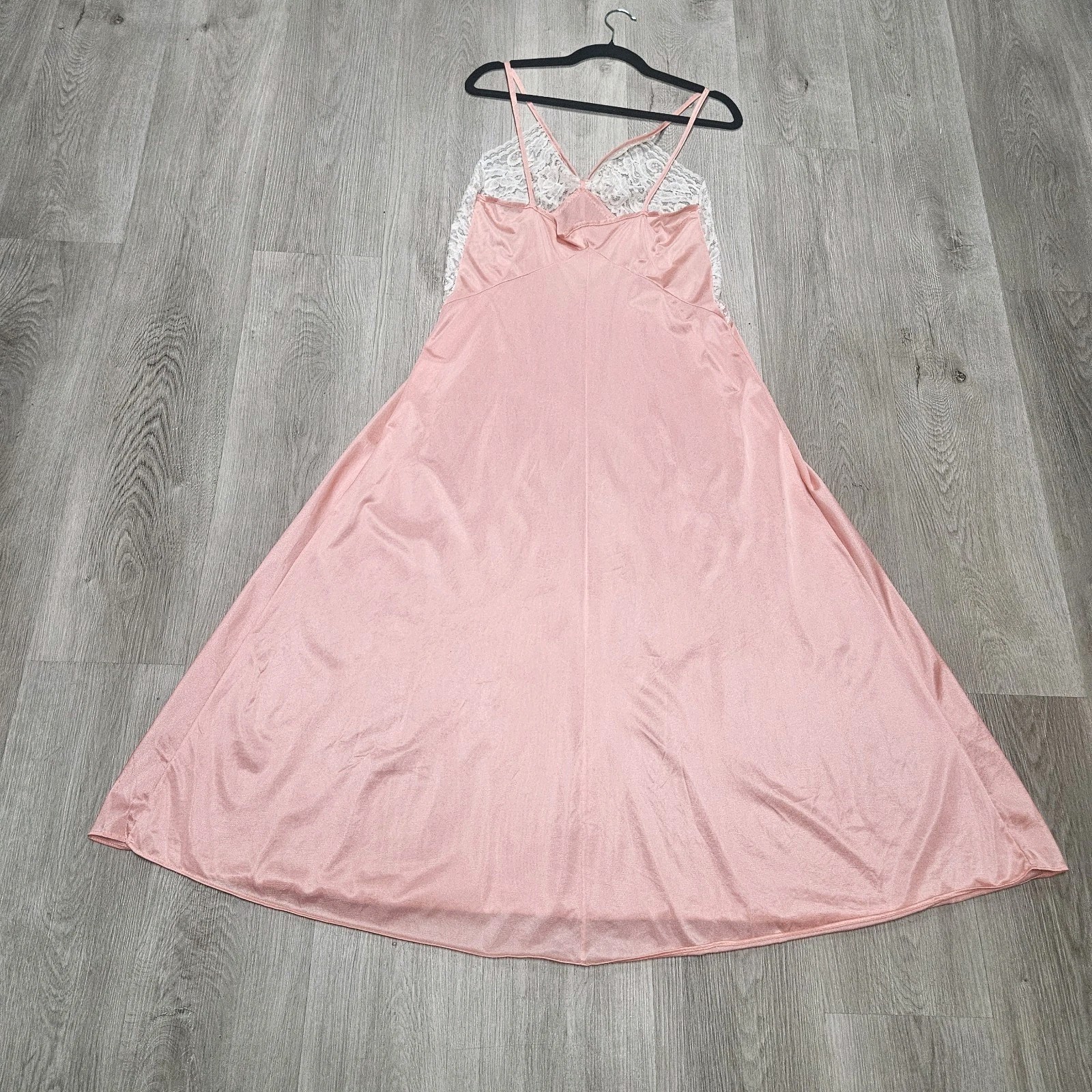 Vtg. Pink Slip White Lace International Ladies’ Garment Workers’ Union (ILGWU