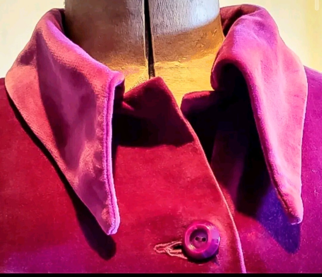VTG 60s Fitted Velveteen Blouse Embroidered Ribbon Inset Sleeves Dagger Collar S
