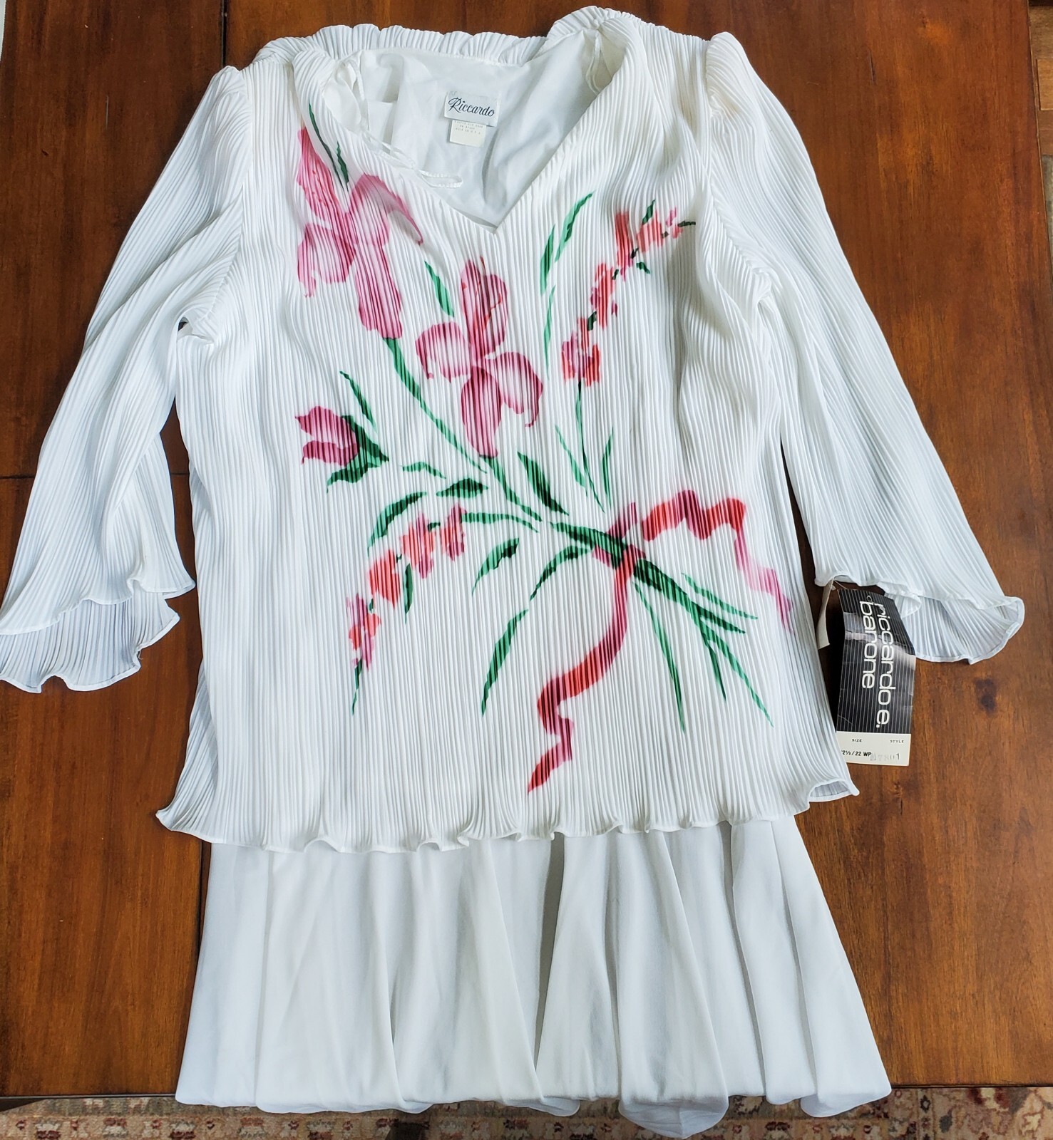 Vintage 80’s Riccardo E. Barone dress White w/ Flower New OS w/tags SIze 22.5 WP