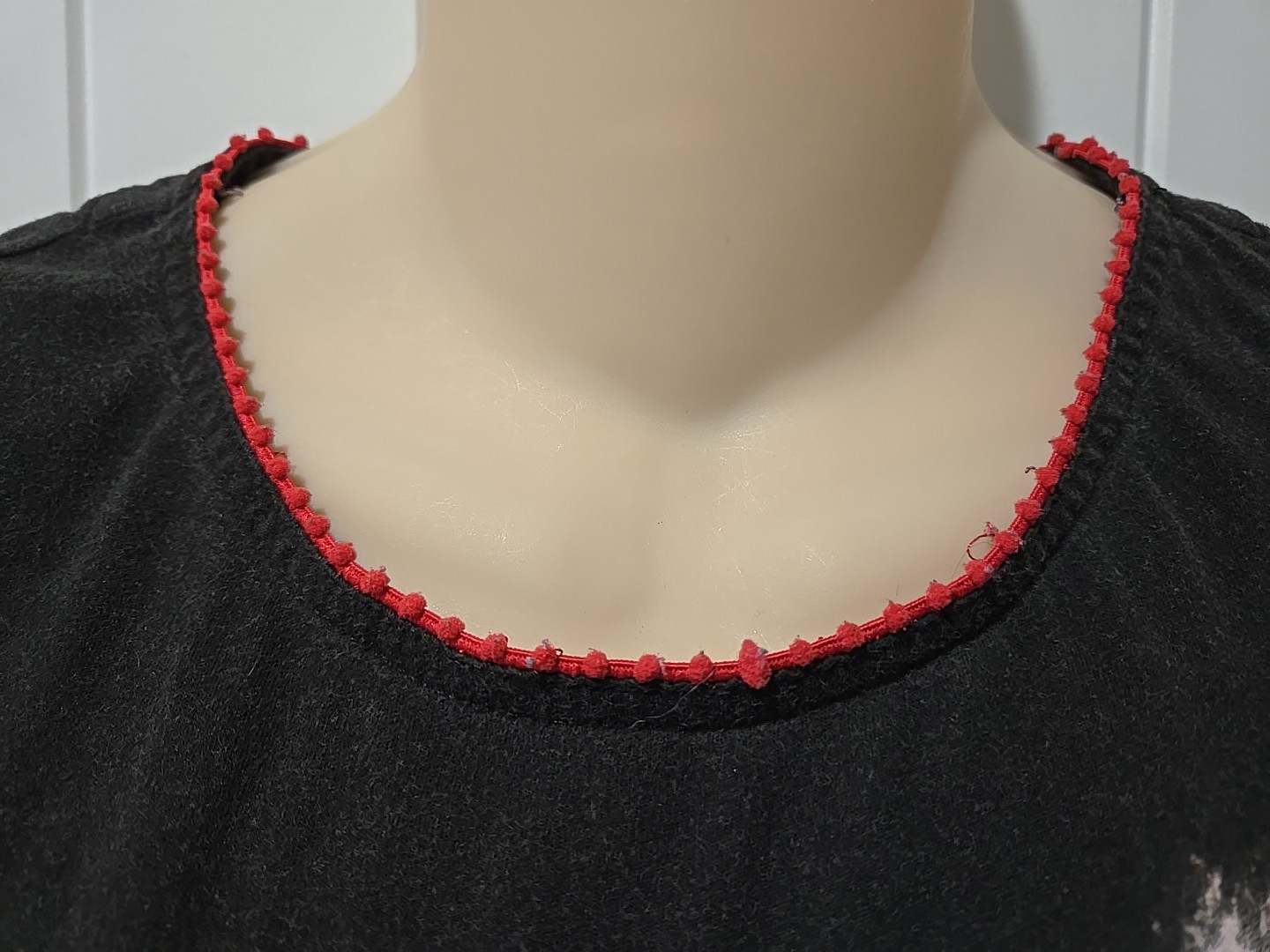 Vtg. Betty Boop T-Shirt „Open Your Heart” Black Short Sleeve Rhinestone Bow- M