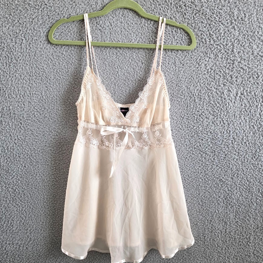 Vtg Secret Treasures Boudoir Nightgown Size Small Lace Embroidered Lingerie