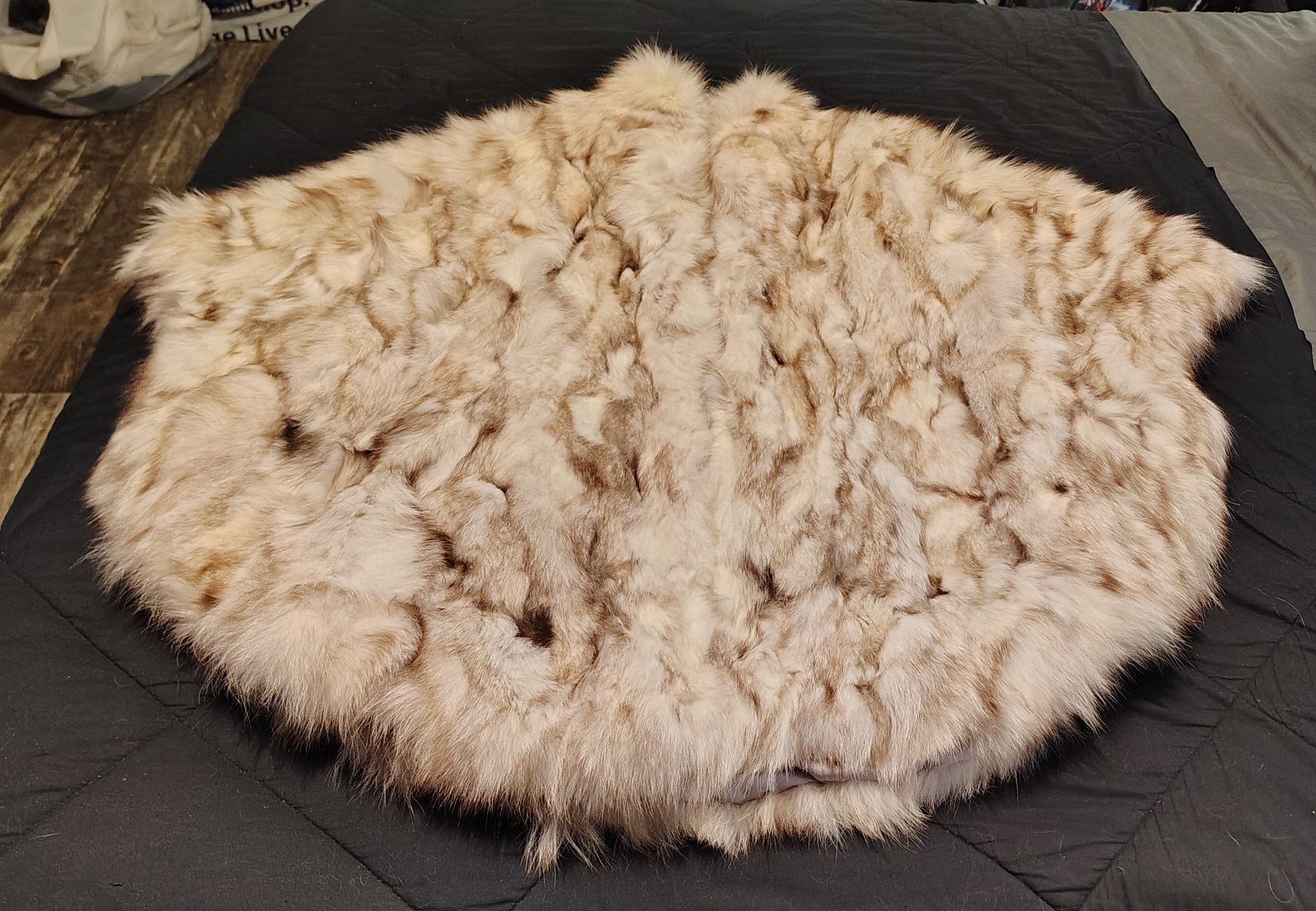 VTG Saga Fox Brand Genuine Blue Fox belly Fur Cape/Cloak