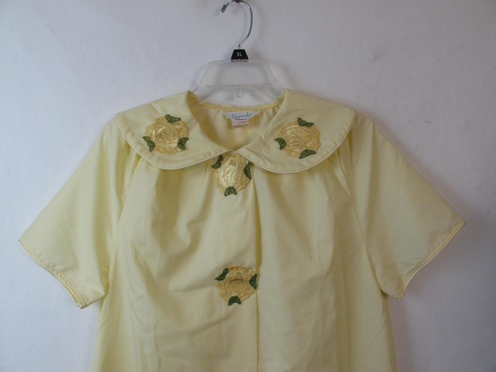 Vtg Gaymode Yellow Snap Closure Lacy Embroidered house coat dress size 12