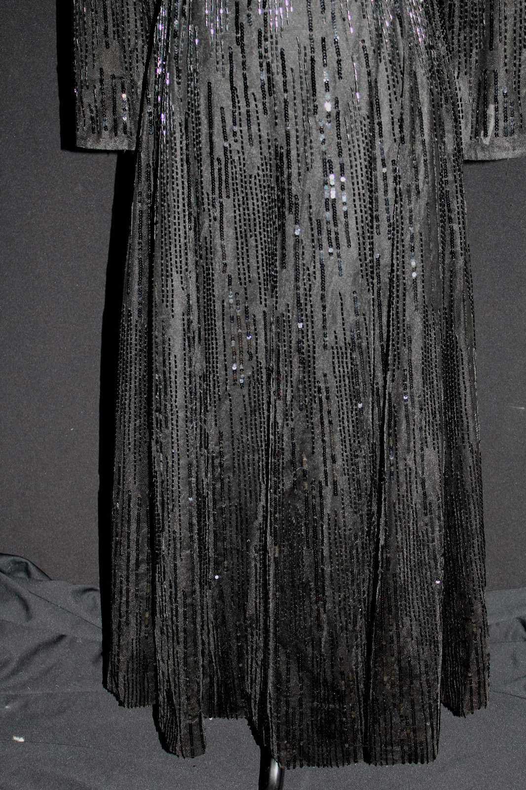 RARE DESIGNER VINTAGE 1960’S BLACK BEADED EVENING GOWN „VERA HICKS” SIZE 4-6