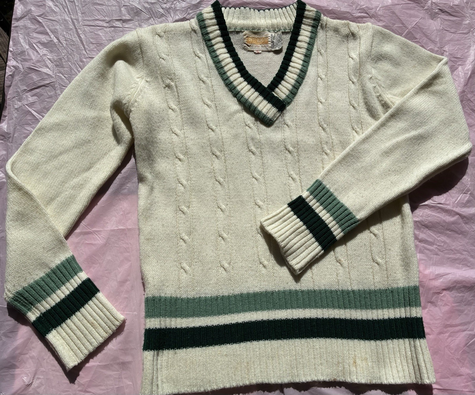 Finest Quality Vintage Women’s Ivory Green Striped Cable Knit V-Neck 70s Sz L
