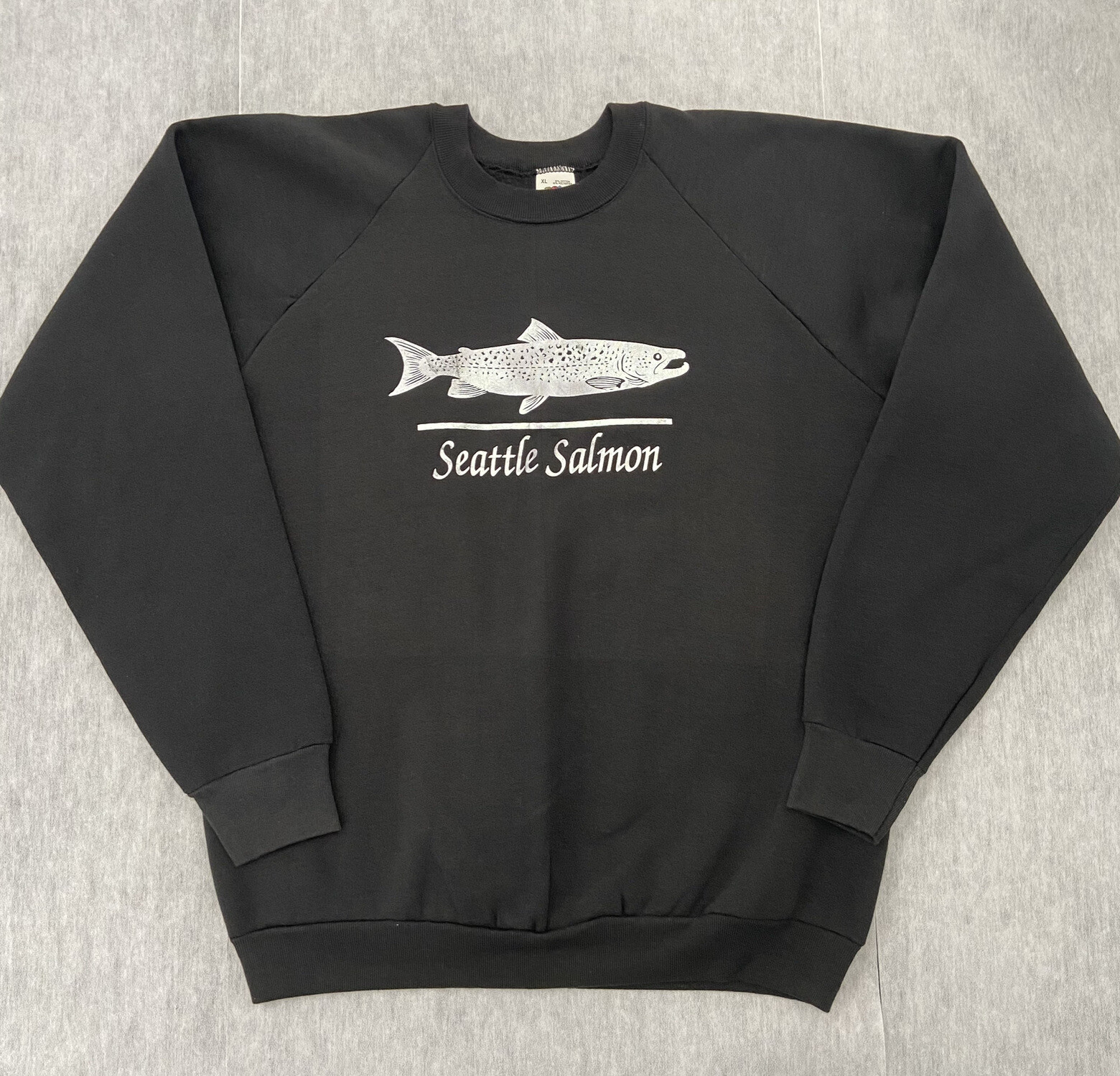 VINTAGE Seattle Salmon Sweatshirt Adult Extra Large Black Silver Graphics Men XL