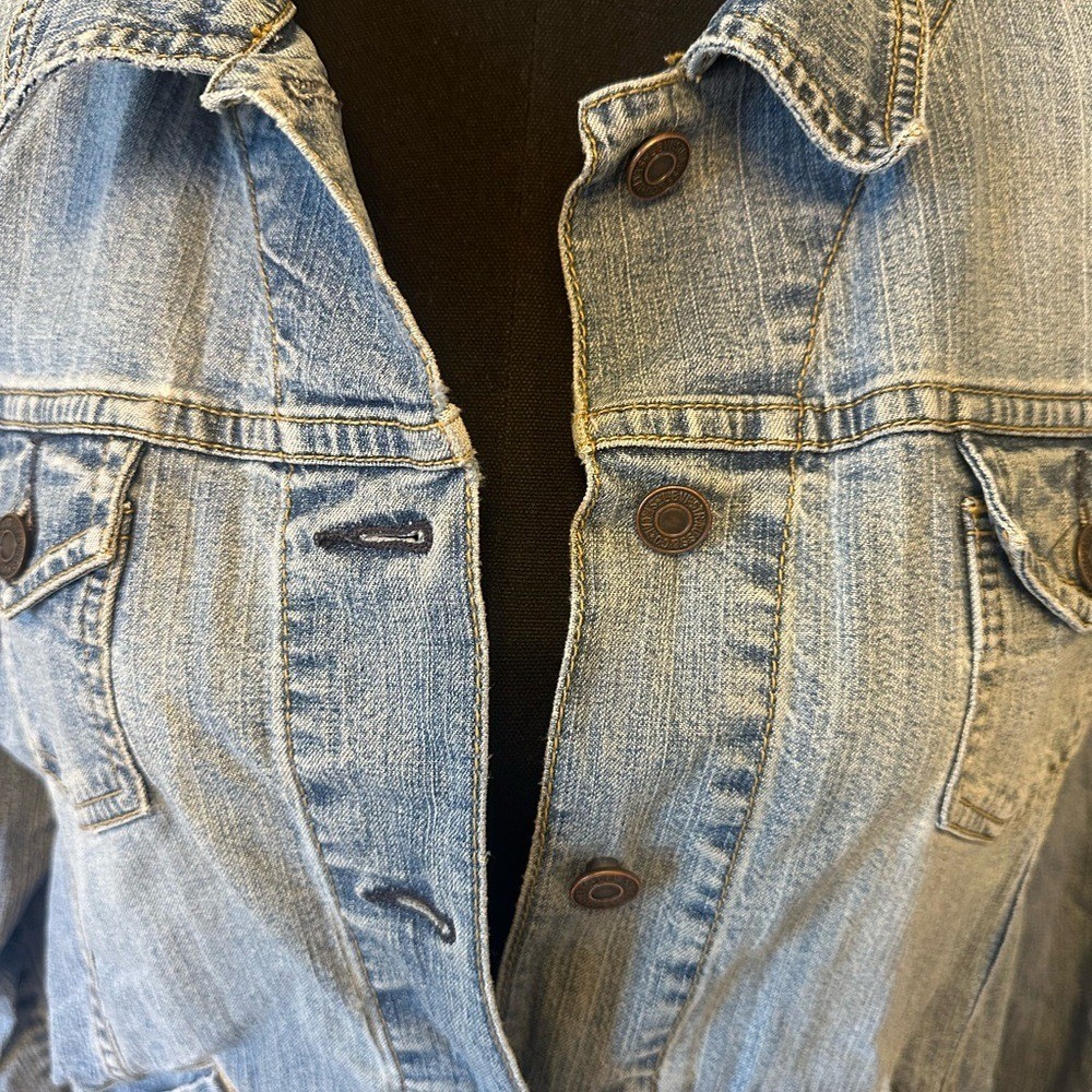 Levi Strauss Signature Denim Jacket Light Wash Women’s Size 12/14 Y2K
