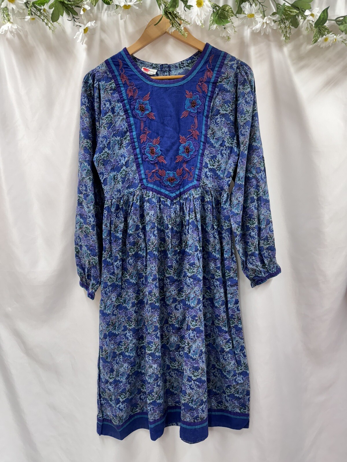 Rare Vintage phool Indian Cotton Dress Beaded Embroidery