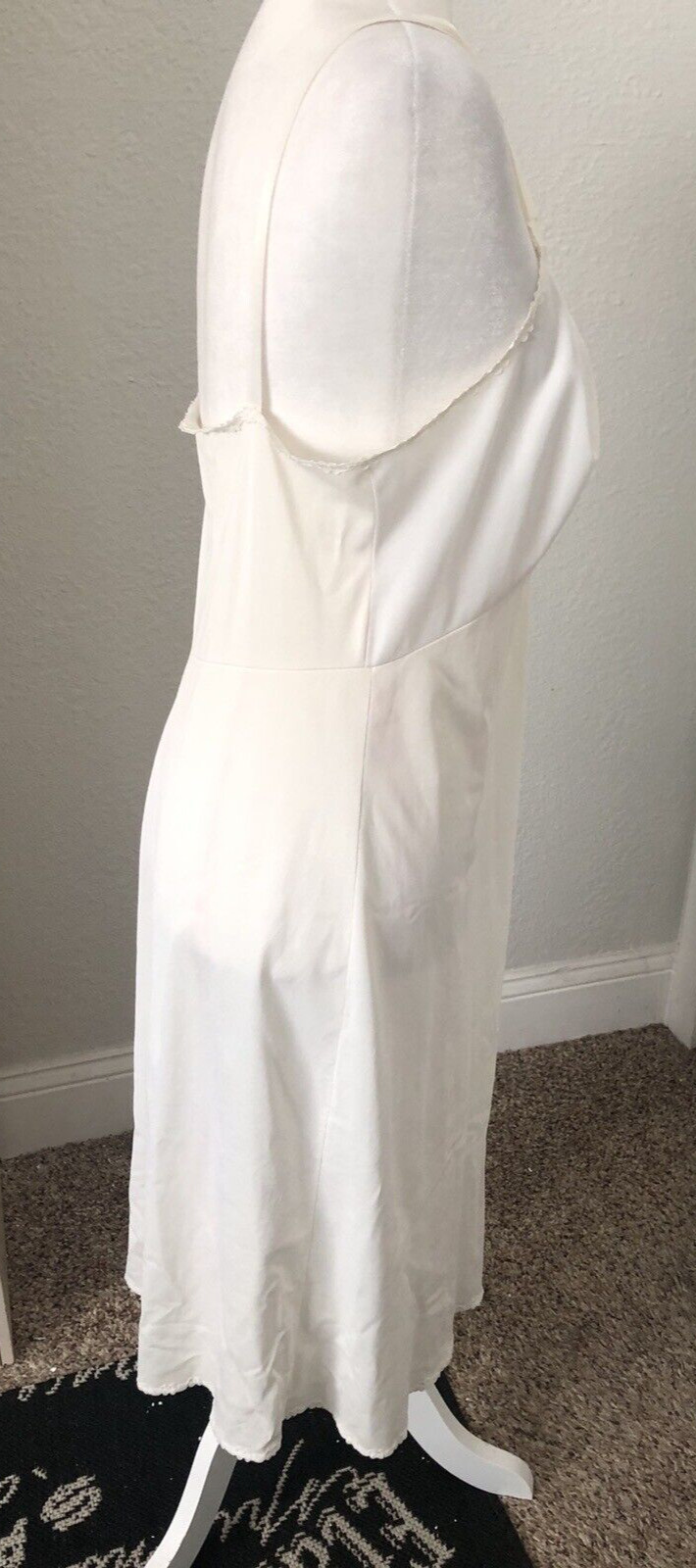 VTG 1950s 38 M/L White Nylon 42″ LONG FULL SLIP DRESS Retro SILKY XL