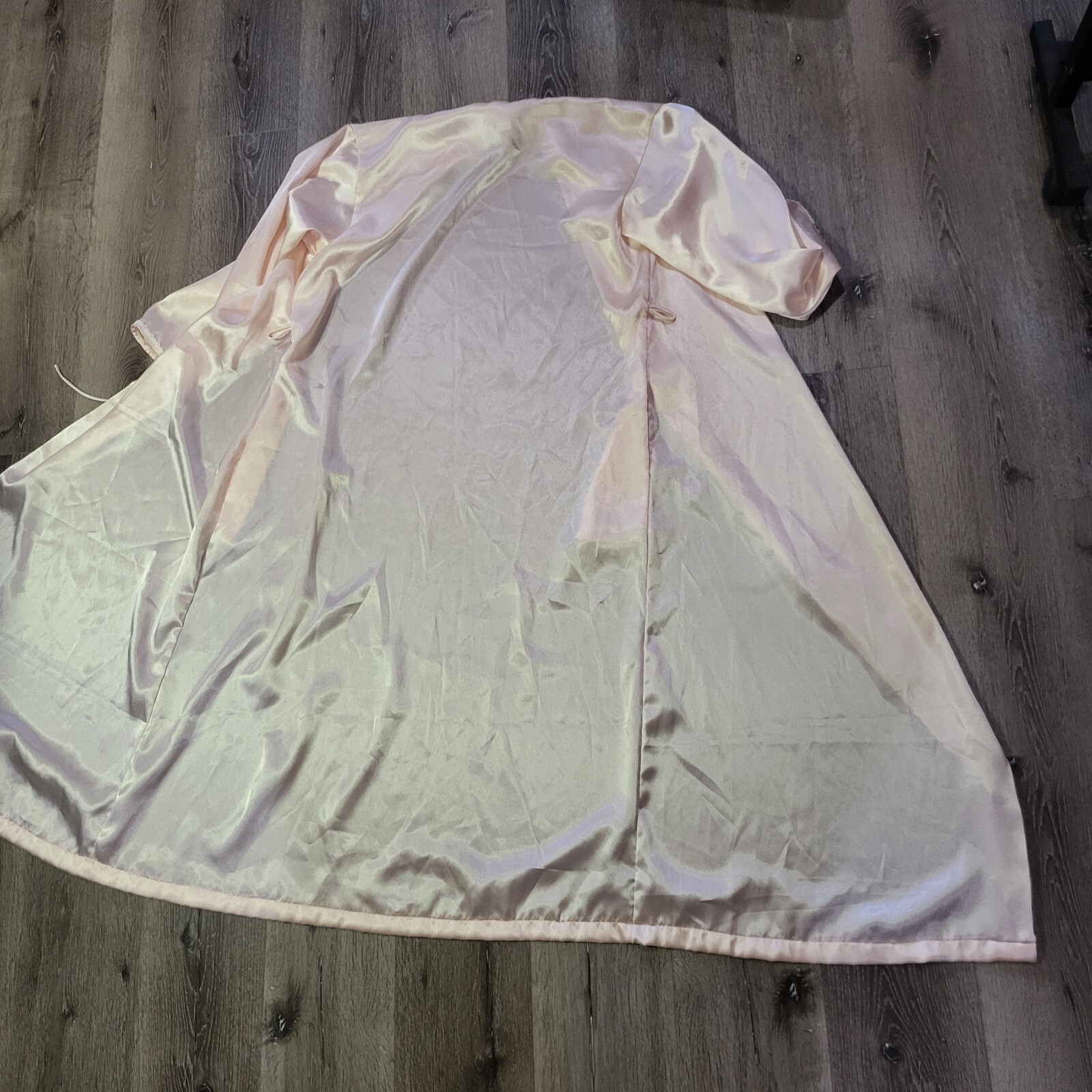 Vintage Barbizon Satin Robe Pink Nude Ribbon Embroidered Tie Sleep Tie Lace