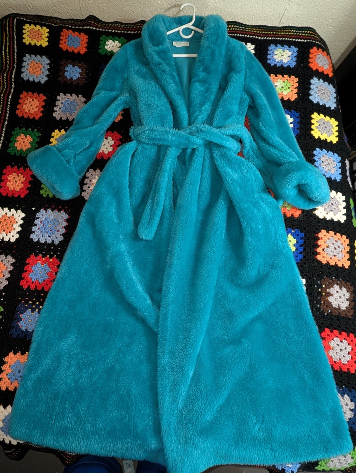 Vintage 1970s Borg Bath Robe Shag Plush Fuzzy Teal Blue Made In USA Size Large