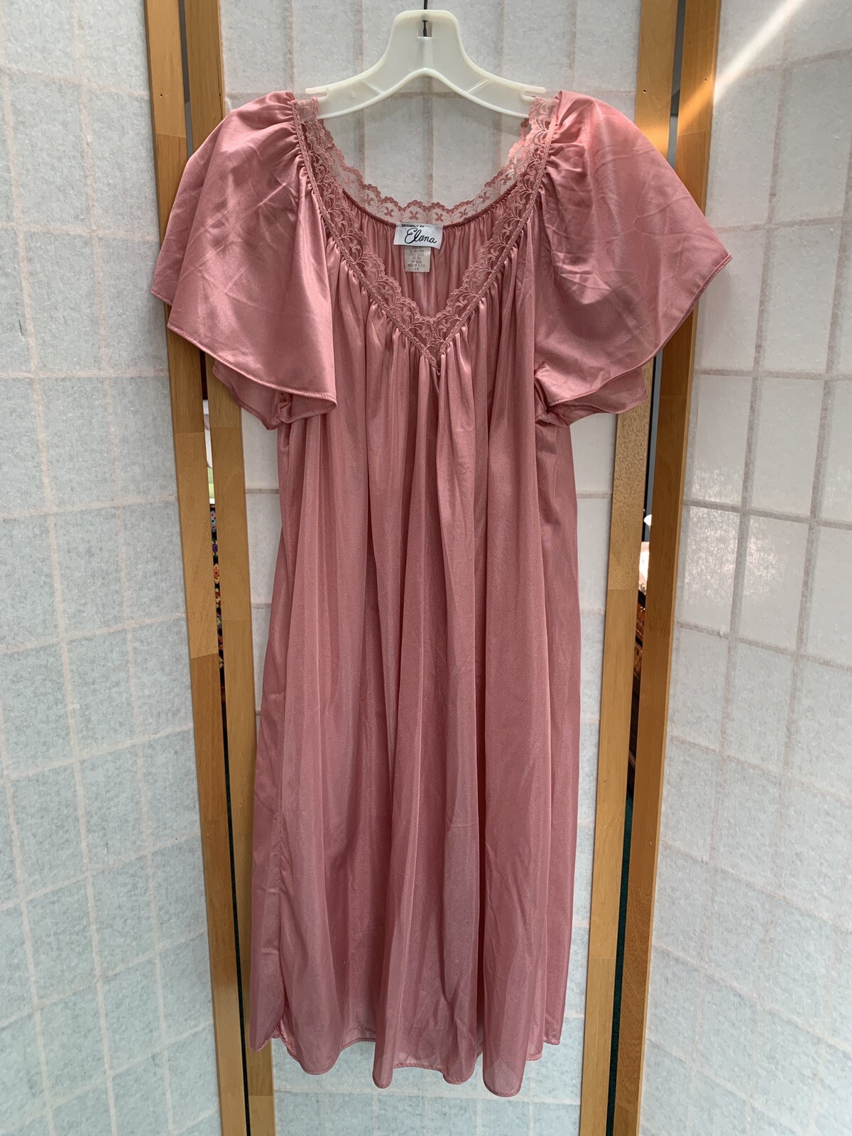 NWT~VINTAGE ~ELANA~ROSE PINK COLOR W/MATCHING LACE TRIM NIGHTGOWN ~SIZE 1X