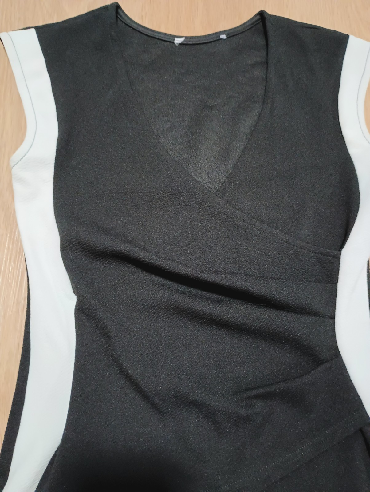 Vtg 80s Stretch Black White Color Block Wrap Surplice Fitted Top mod S